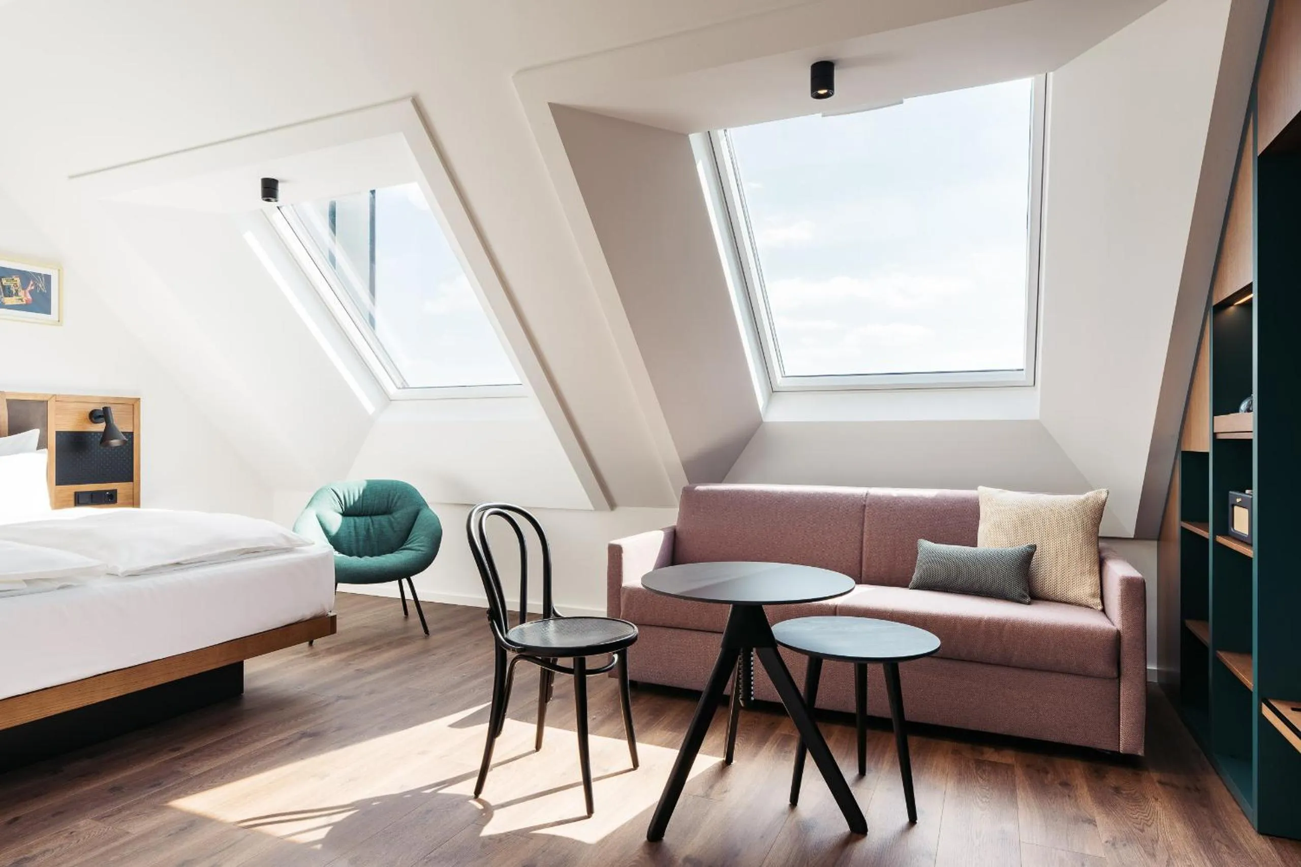 Photo of the whole room, Bed in Hotel Schani UNO City