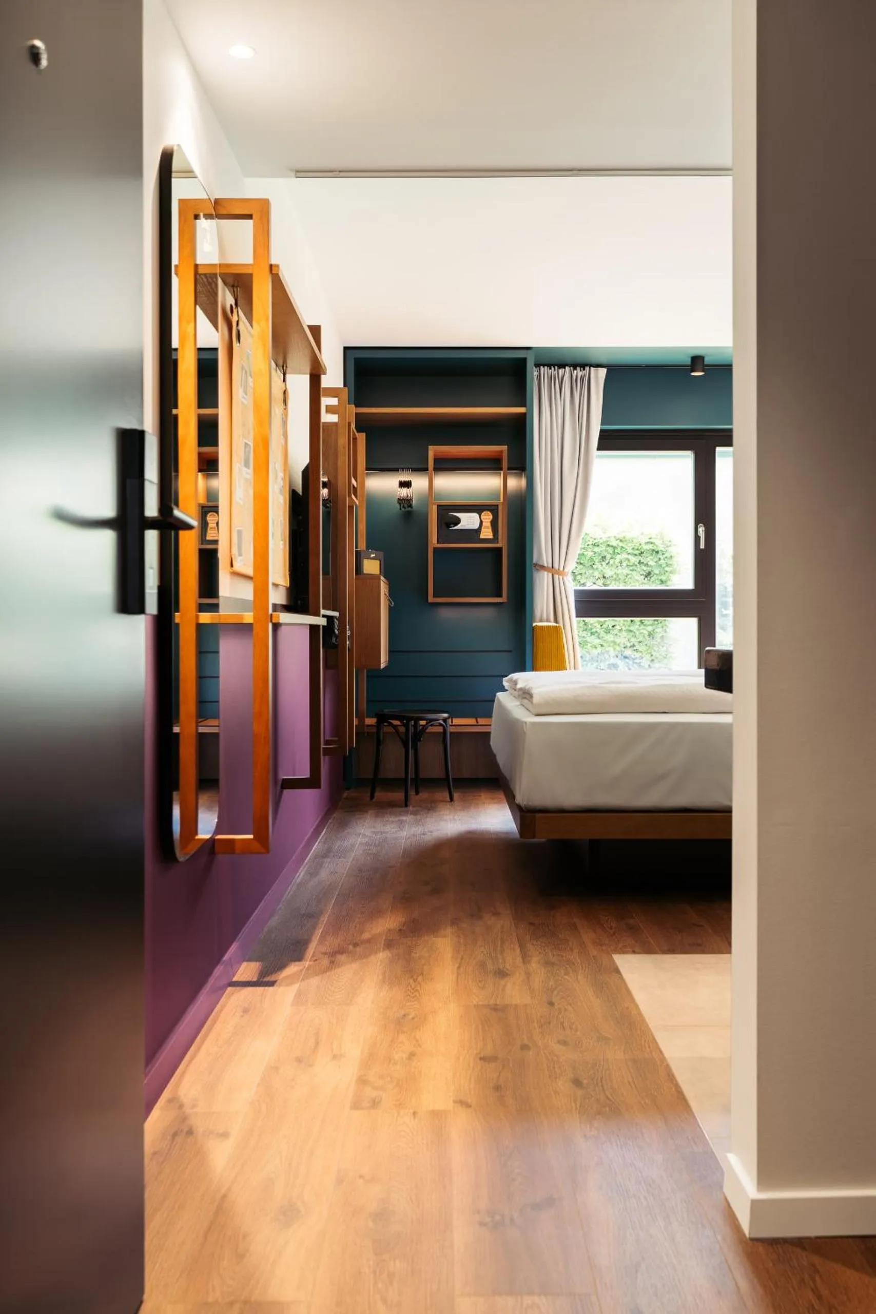 Photo of the whole room, Bed in Hotel Schani UNO City