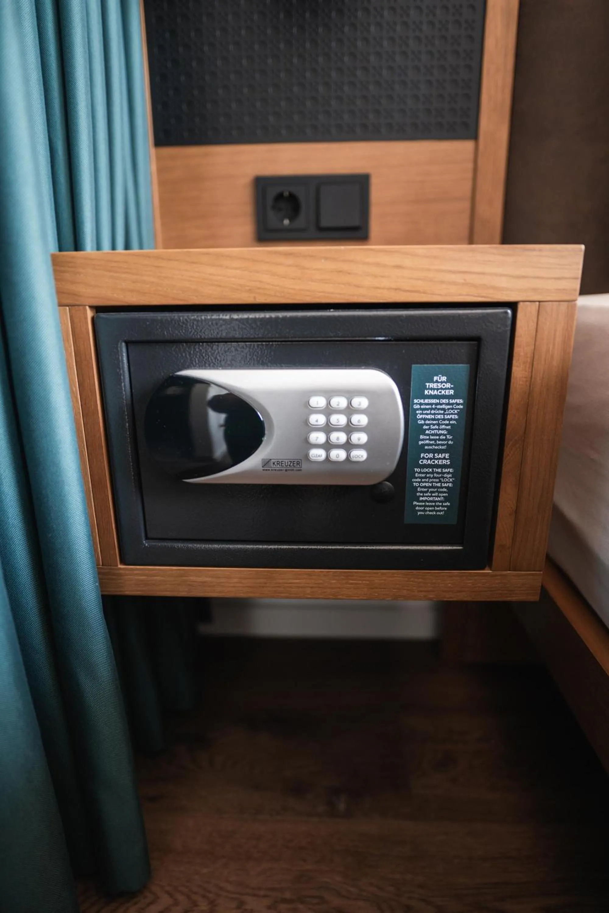 safe in Hotel Schani UNO City