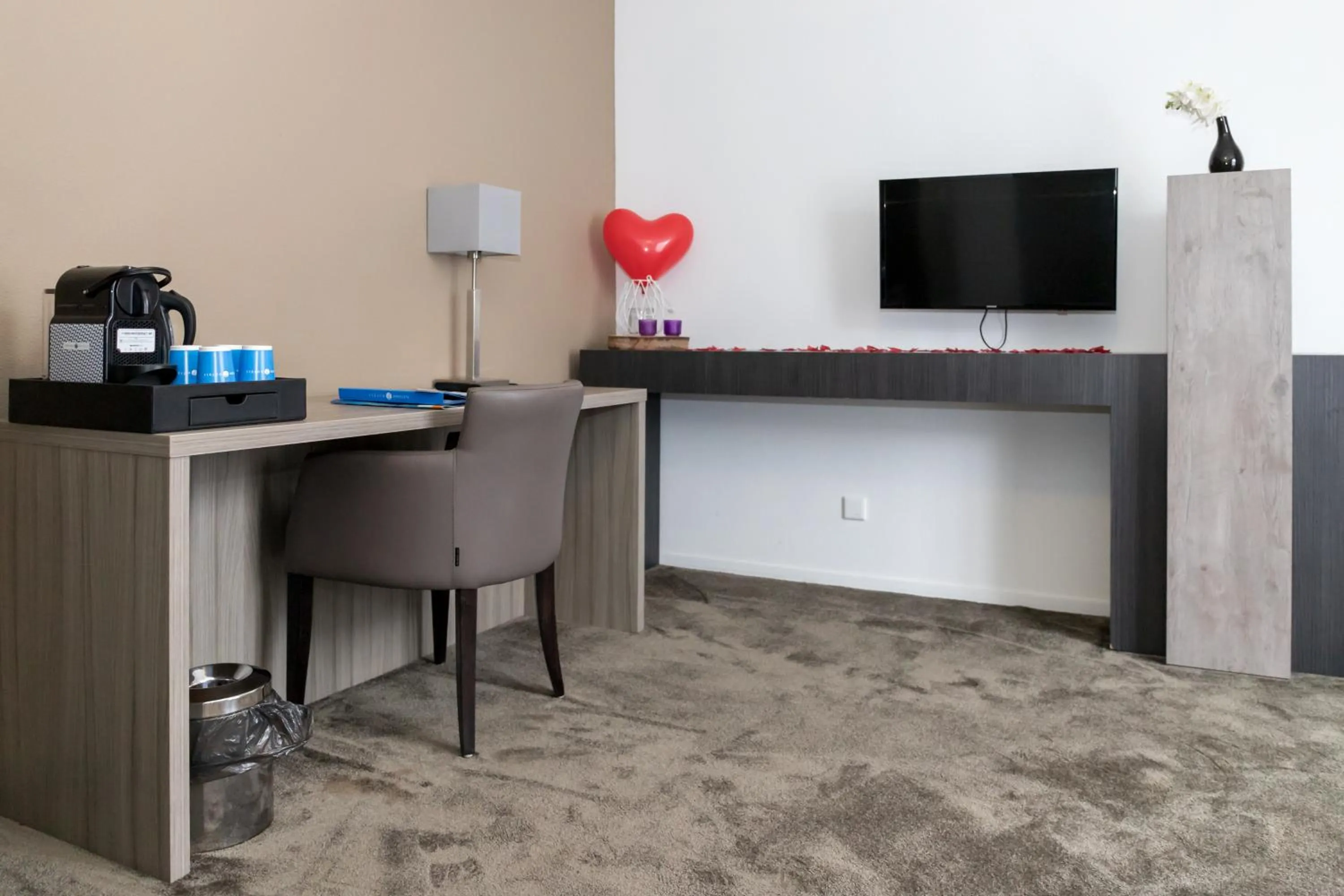 Coffee/tea facilities in Fletcher Kloosterhotel Willibrordhaeghe