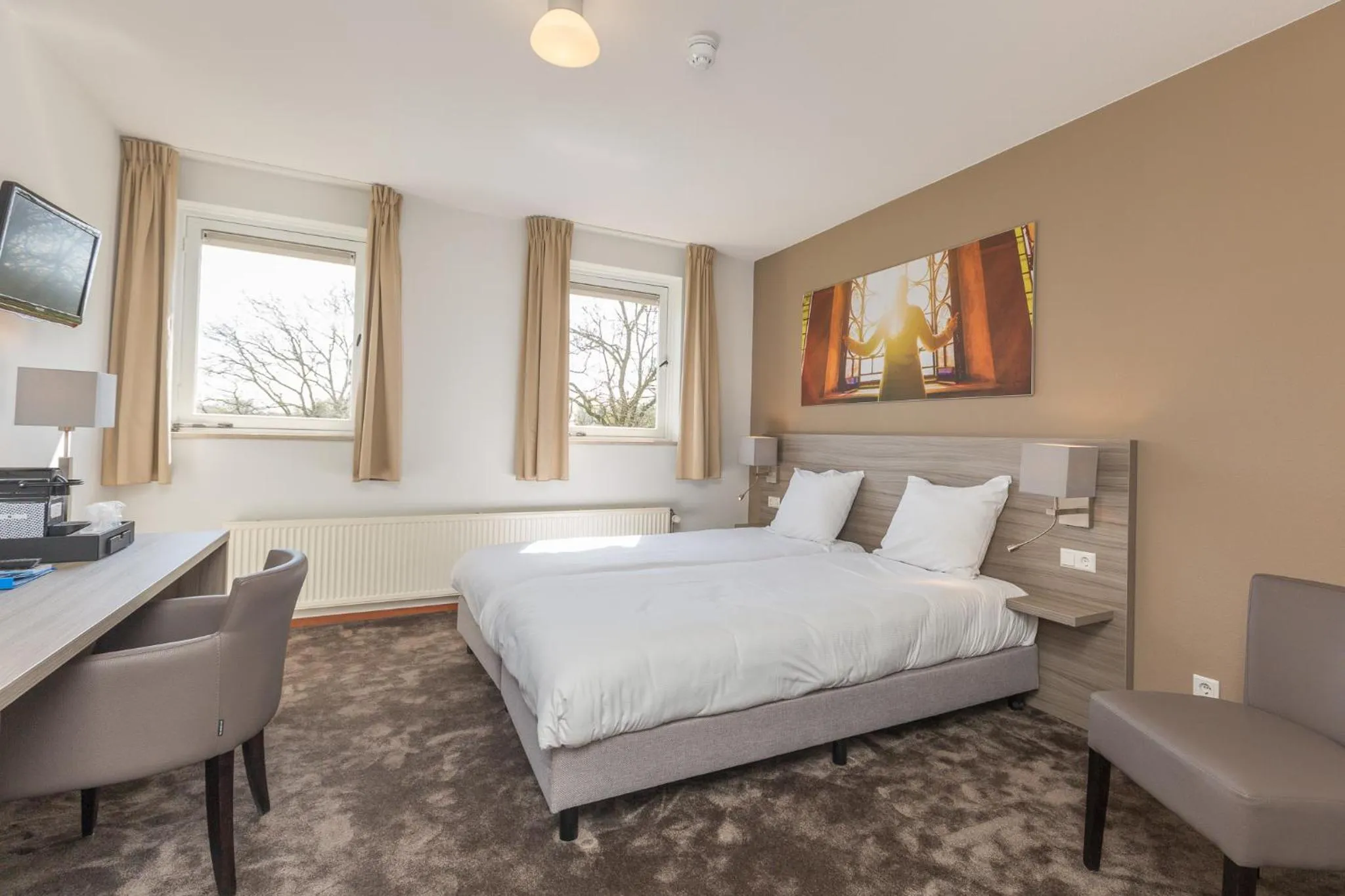 Photo of the whole room, Bed in Fletcher Kloosterhotel Willibrordhaeghe