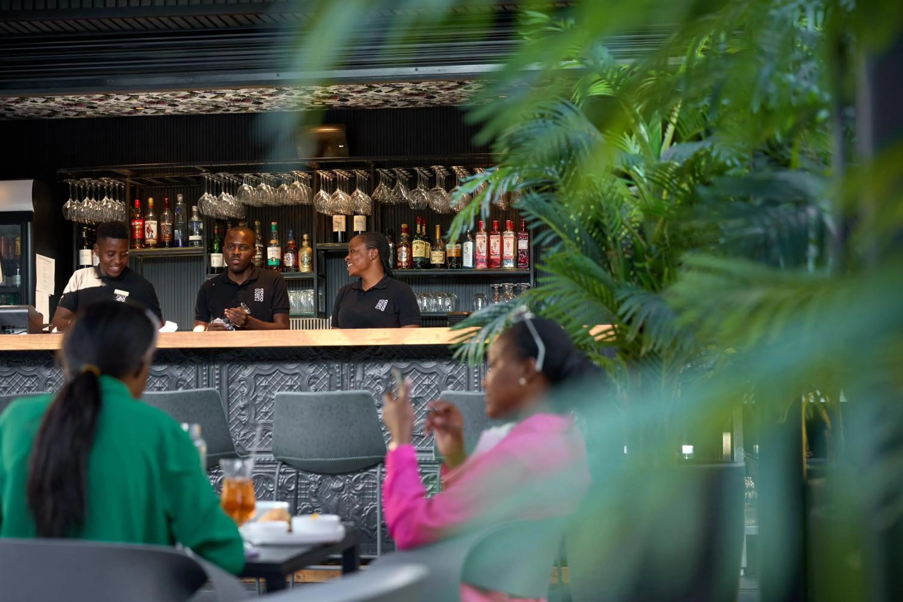 Restaurant/places to eat in Cargo88 Hotel