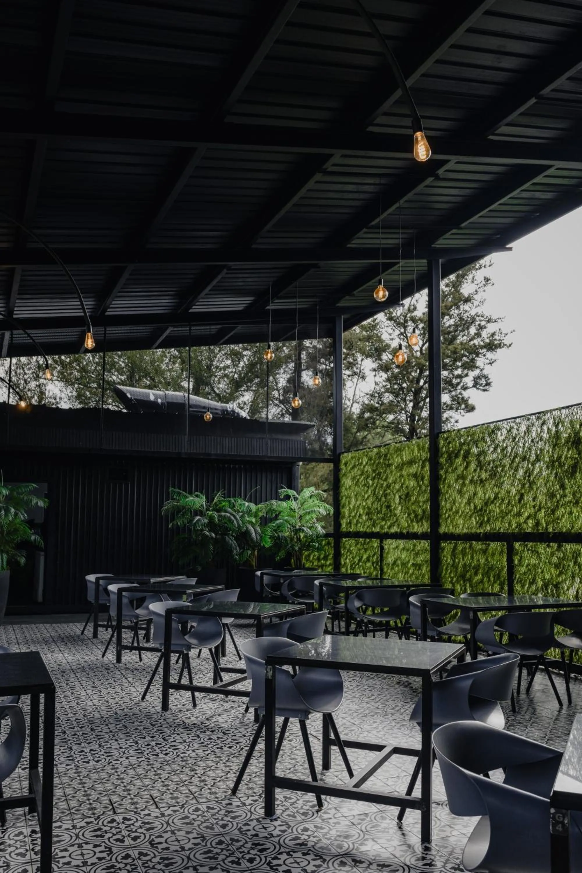 Restaurant/places to eat in Cargo88 Hotel