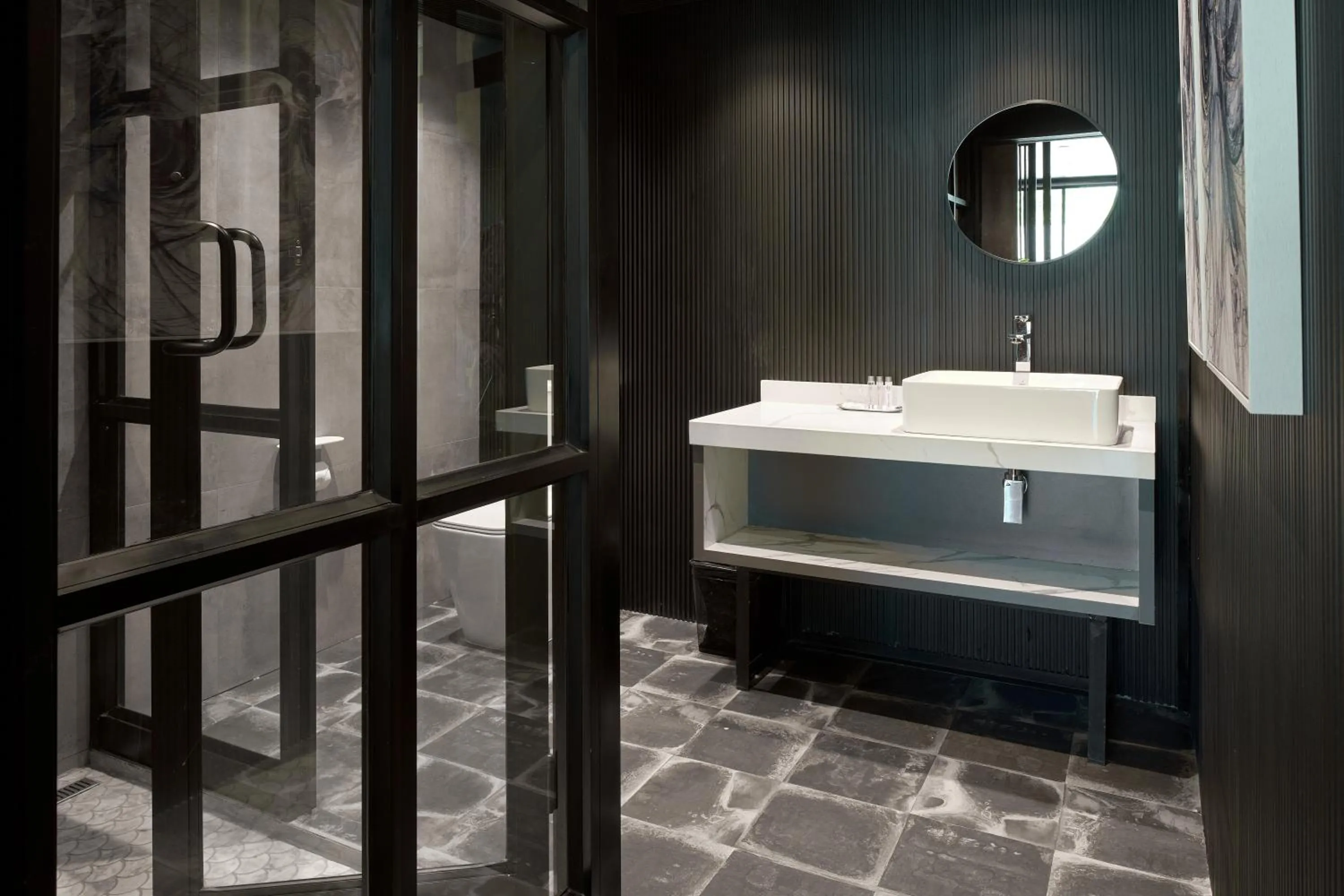 Bathroom in Cargo88 Hotel