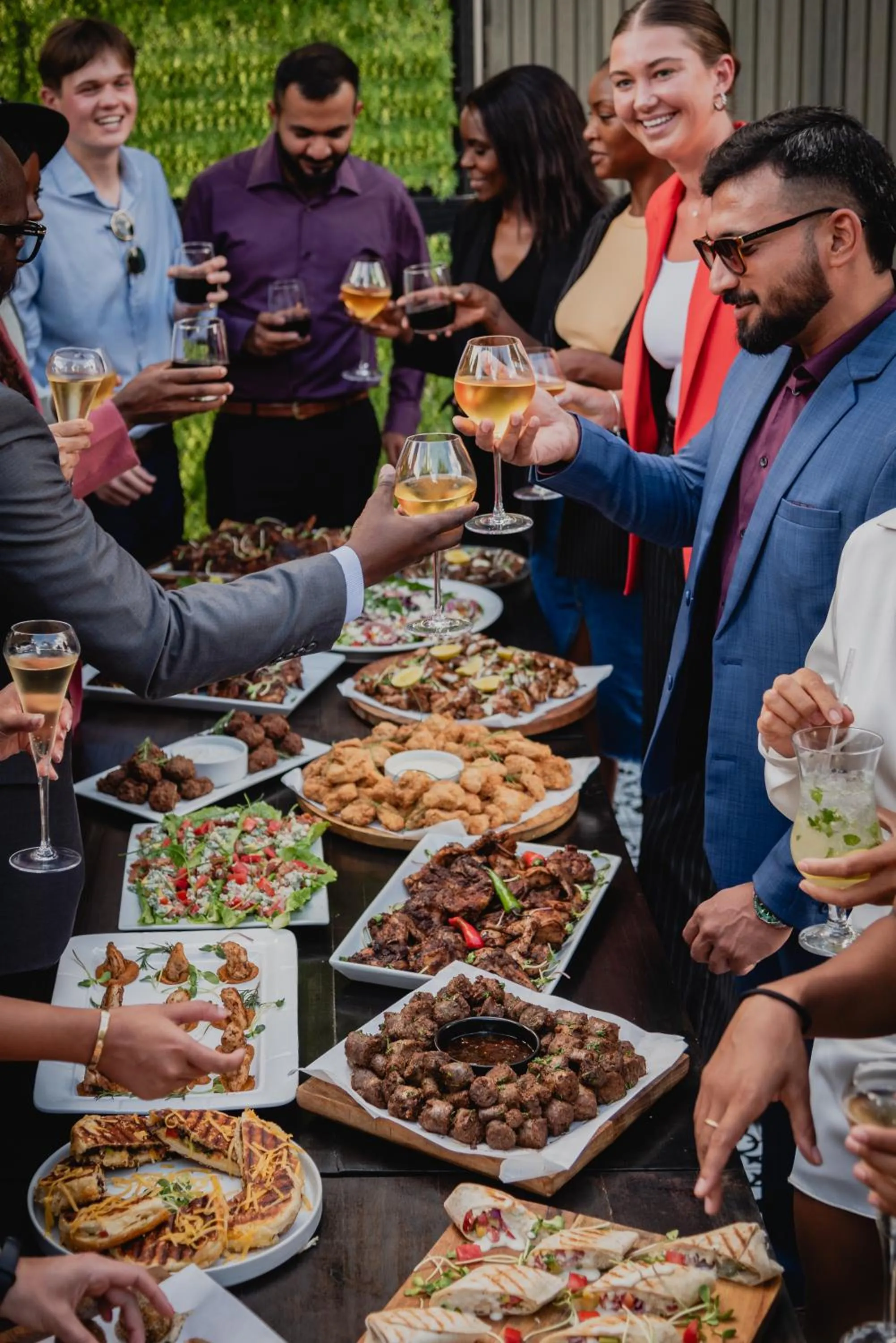 Restaurant/places to eat in Cargo88 Hotel