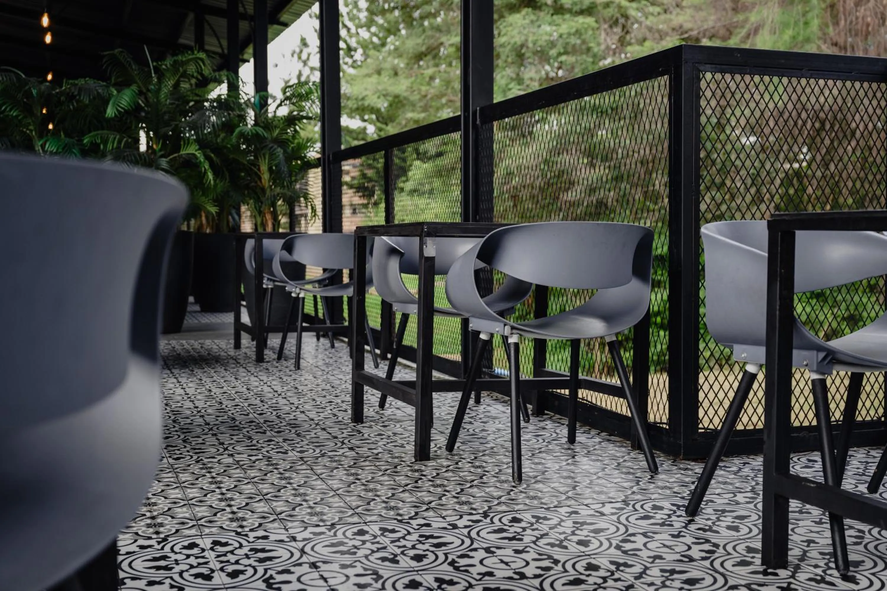 Restaurant/places to eat in Cargo88 Hotel