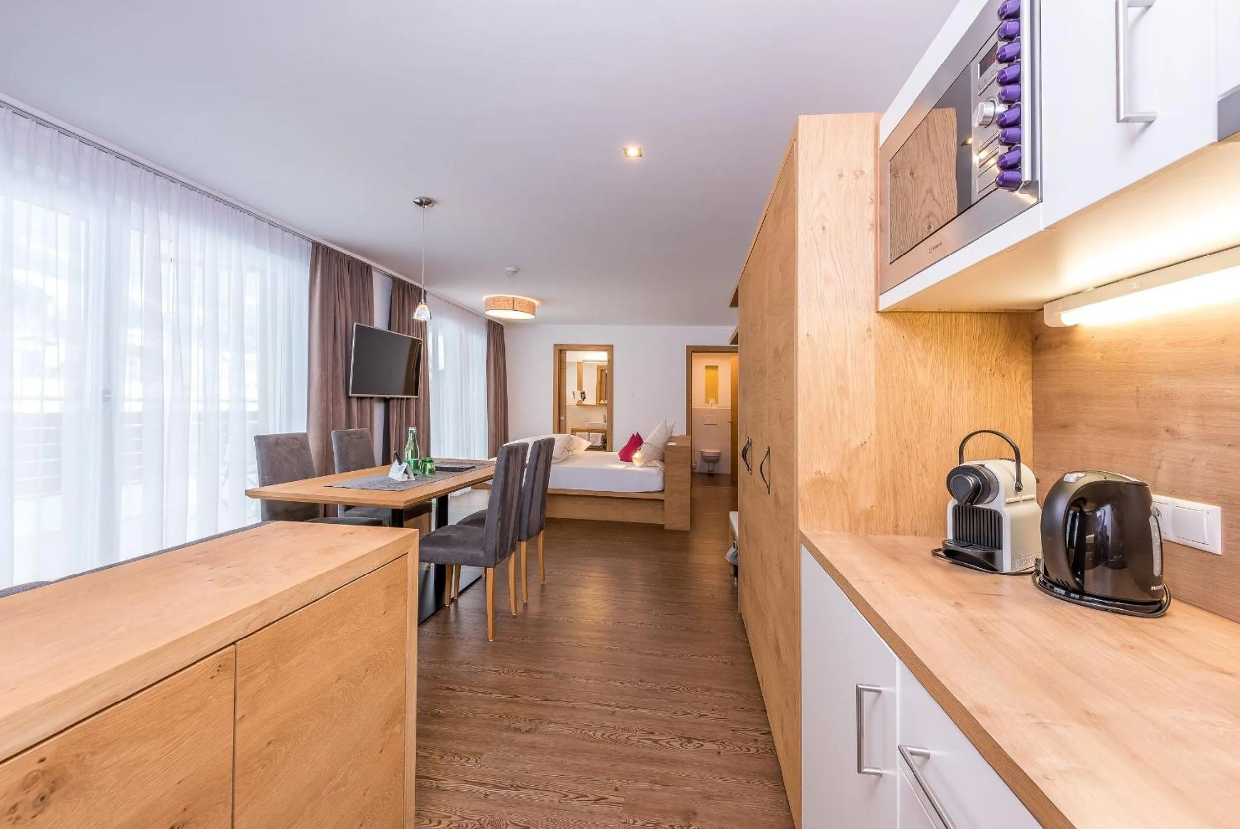 Kitchen or kitchenette, Bed in Mountain Resort M&M