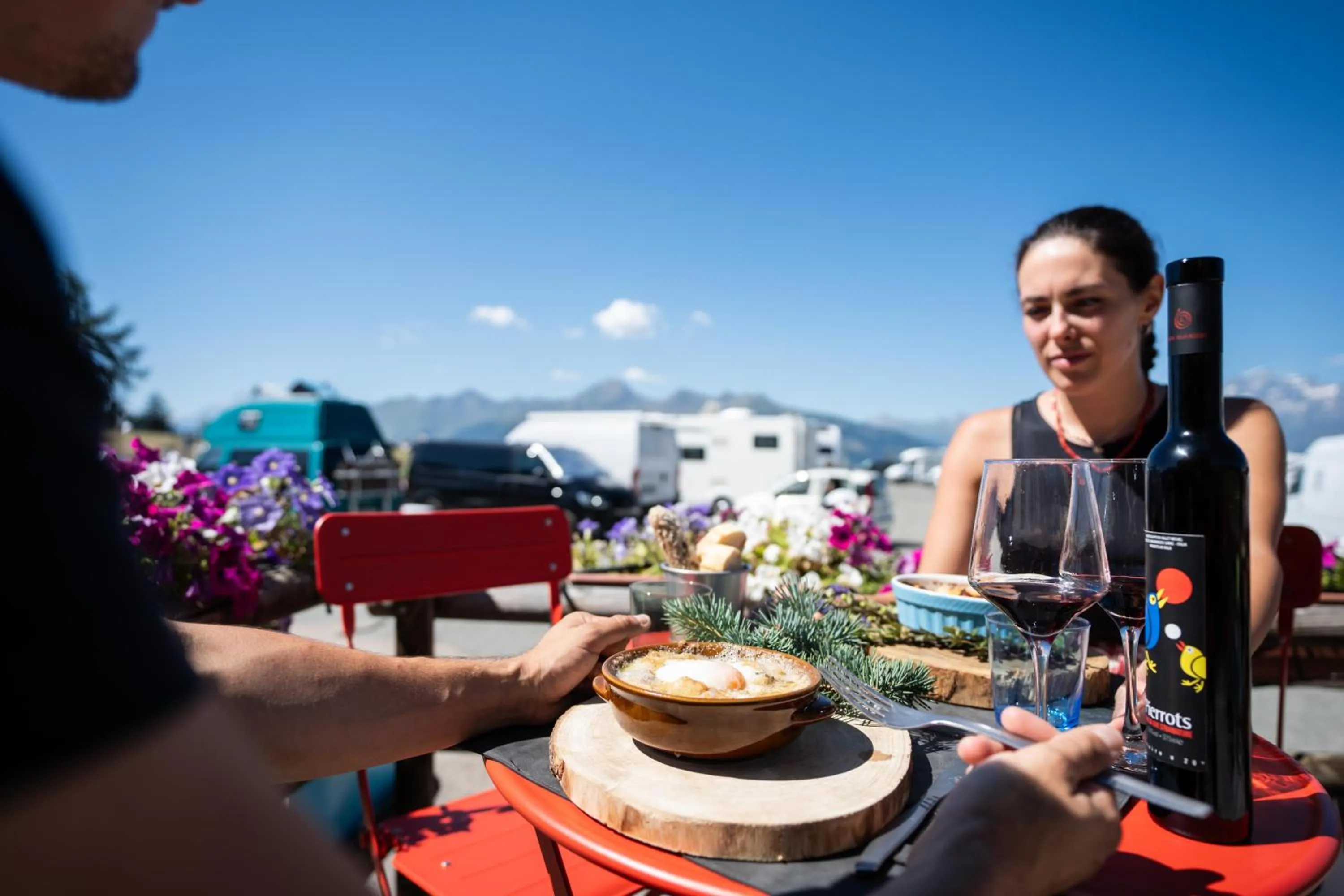 Food and drinks in CHALET DES ALPES