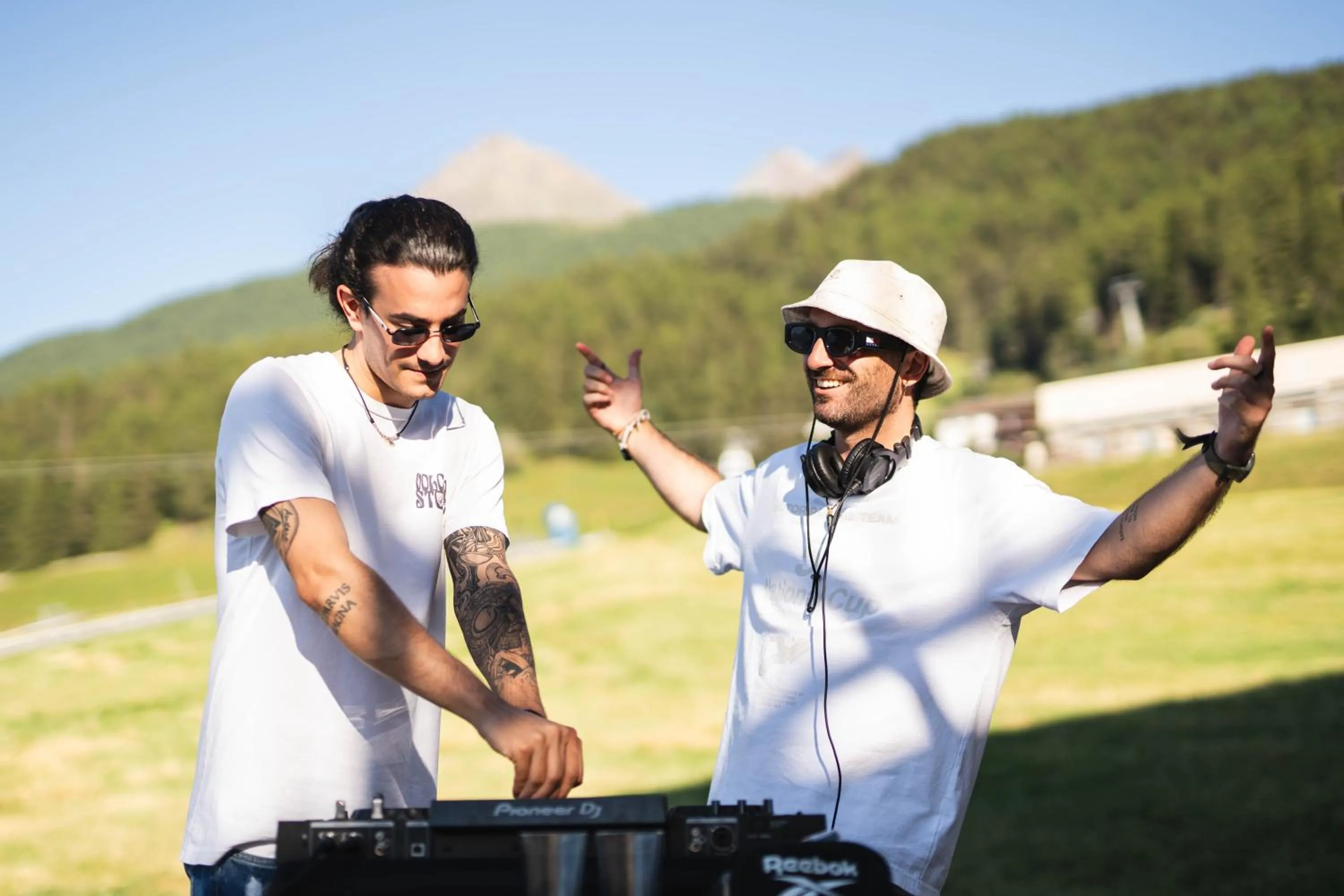 People in CHALET DES ALPES