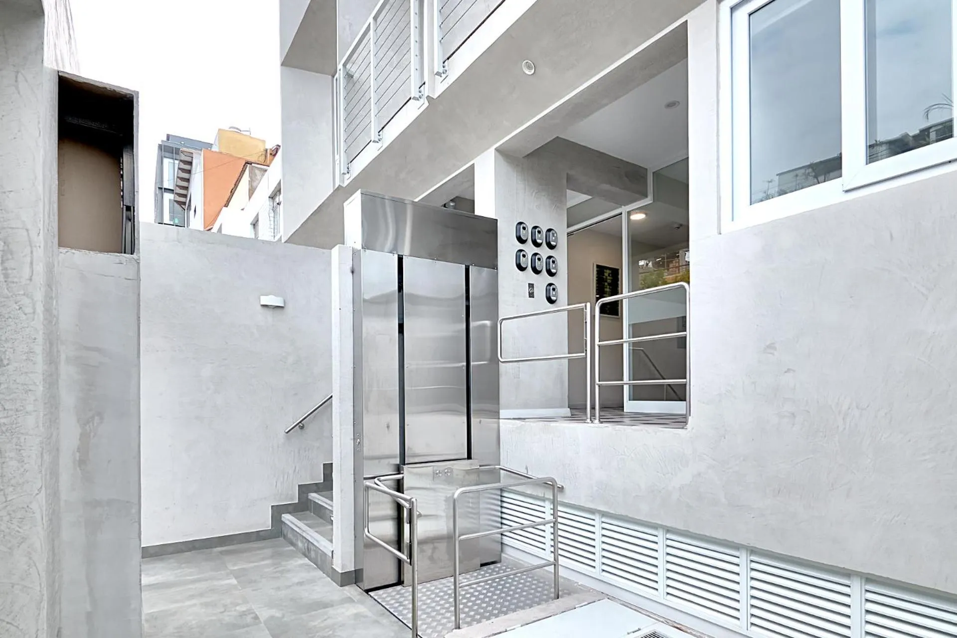 Property building in Quark Apartments