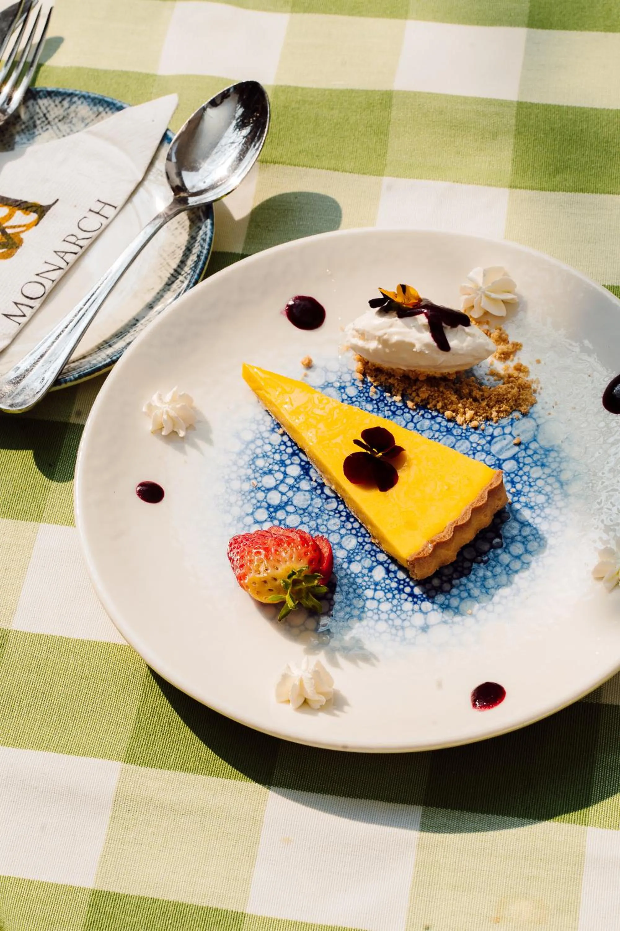 Food and drinks in The Monarch Hotel