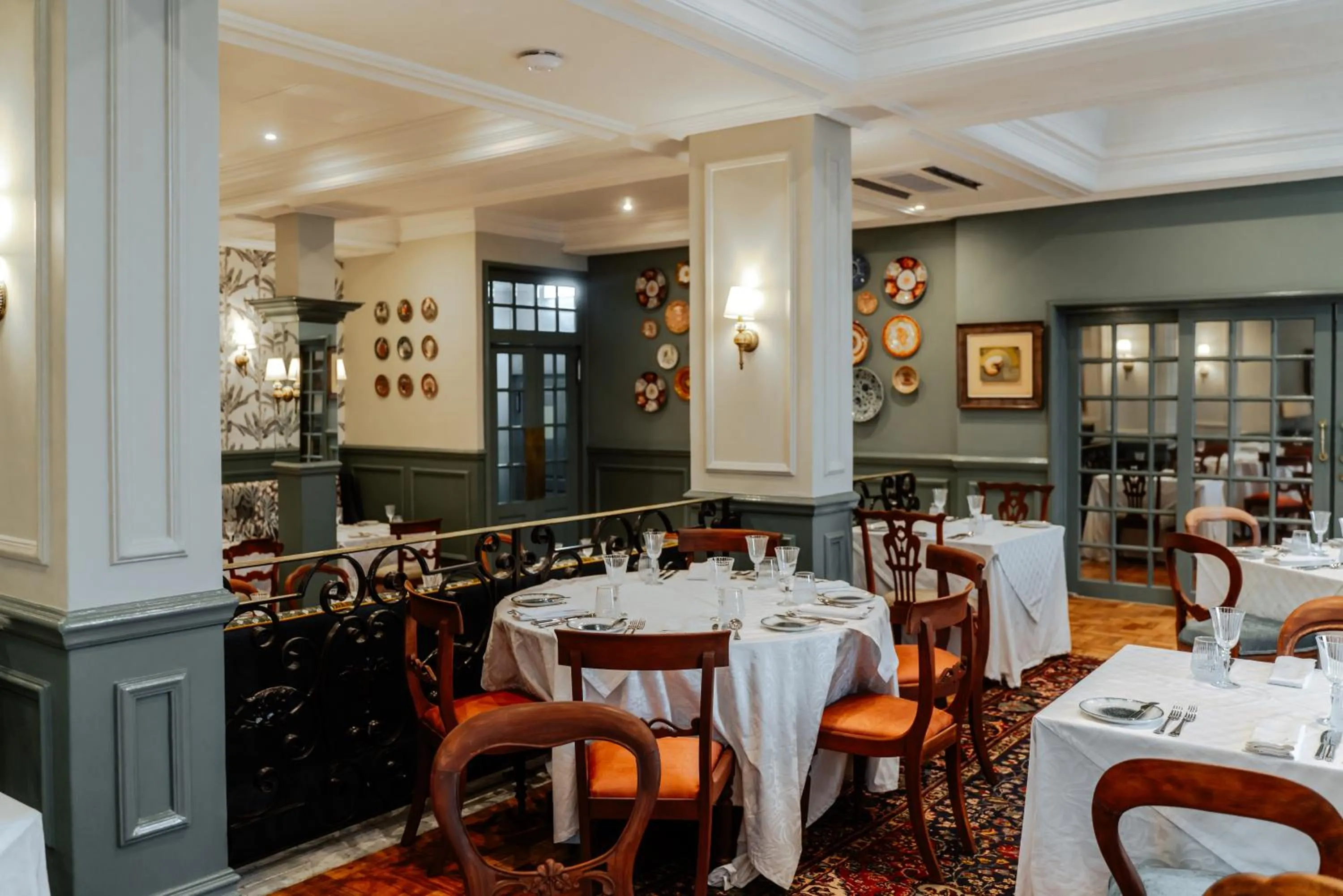 Restaurant/places to eat in The Monarch Hotel