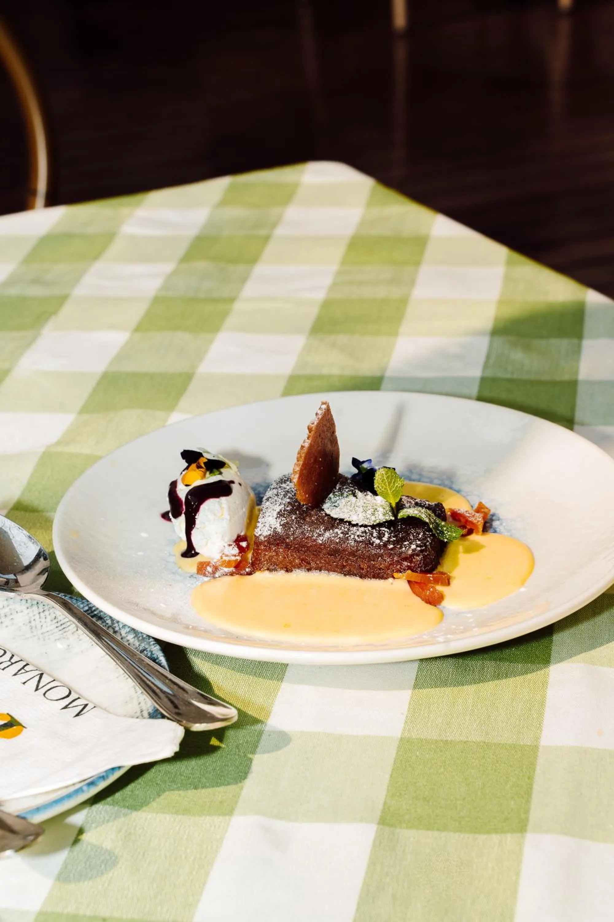 Food and drinks in The Monarch Hotel