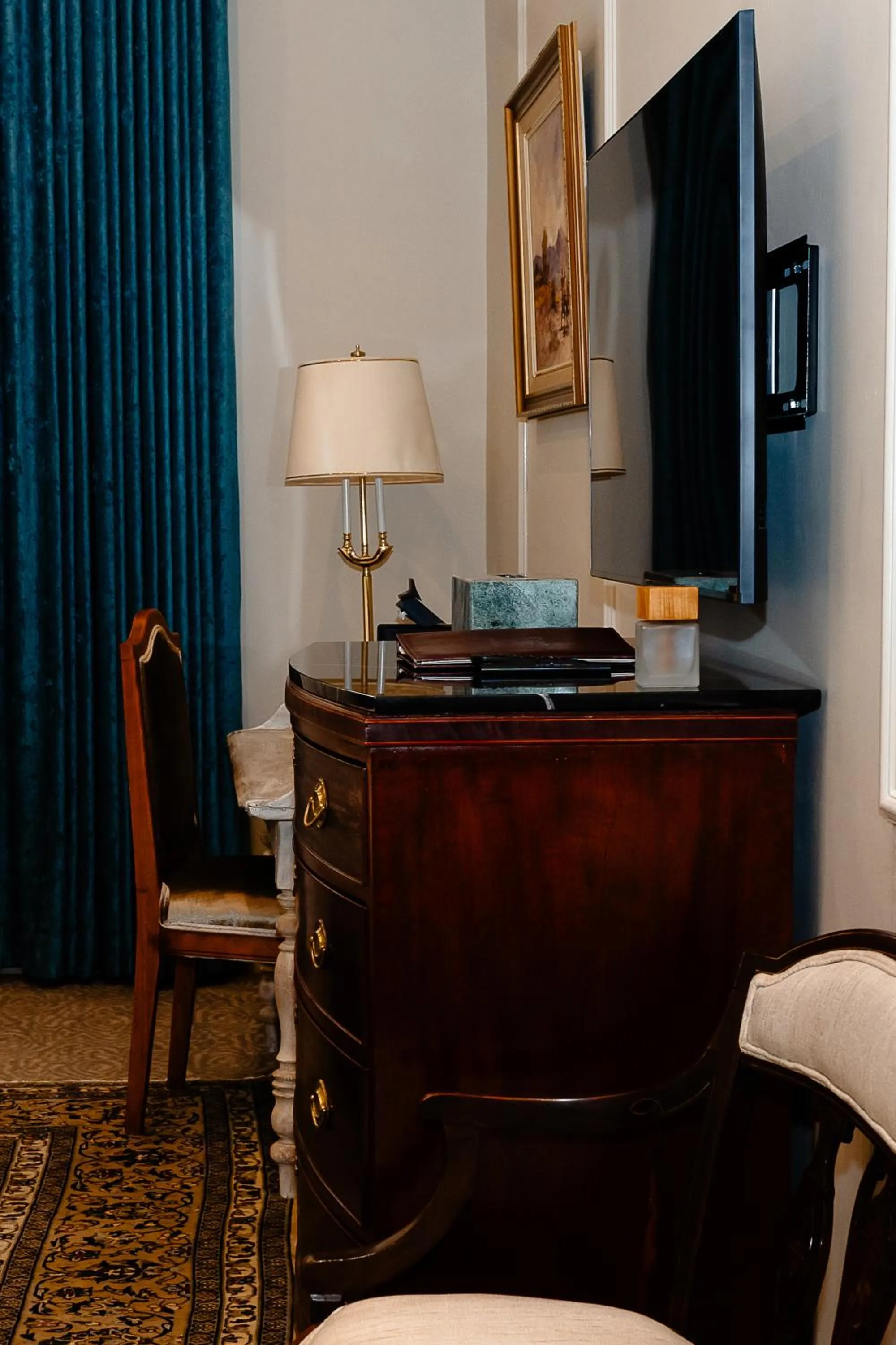 TV and multimedia in The Monarch Hotel