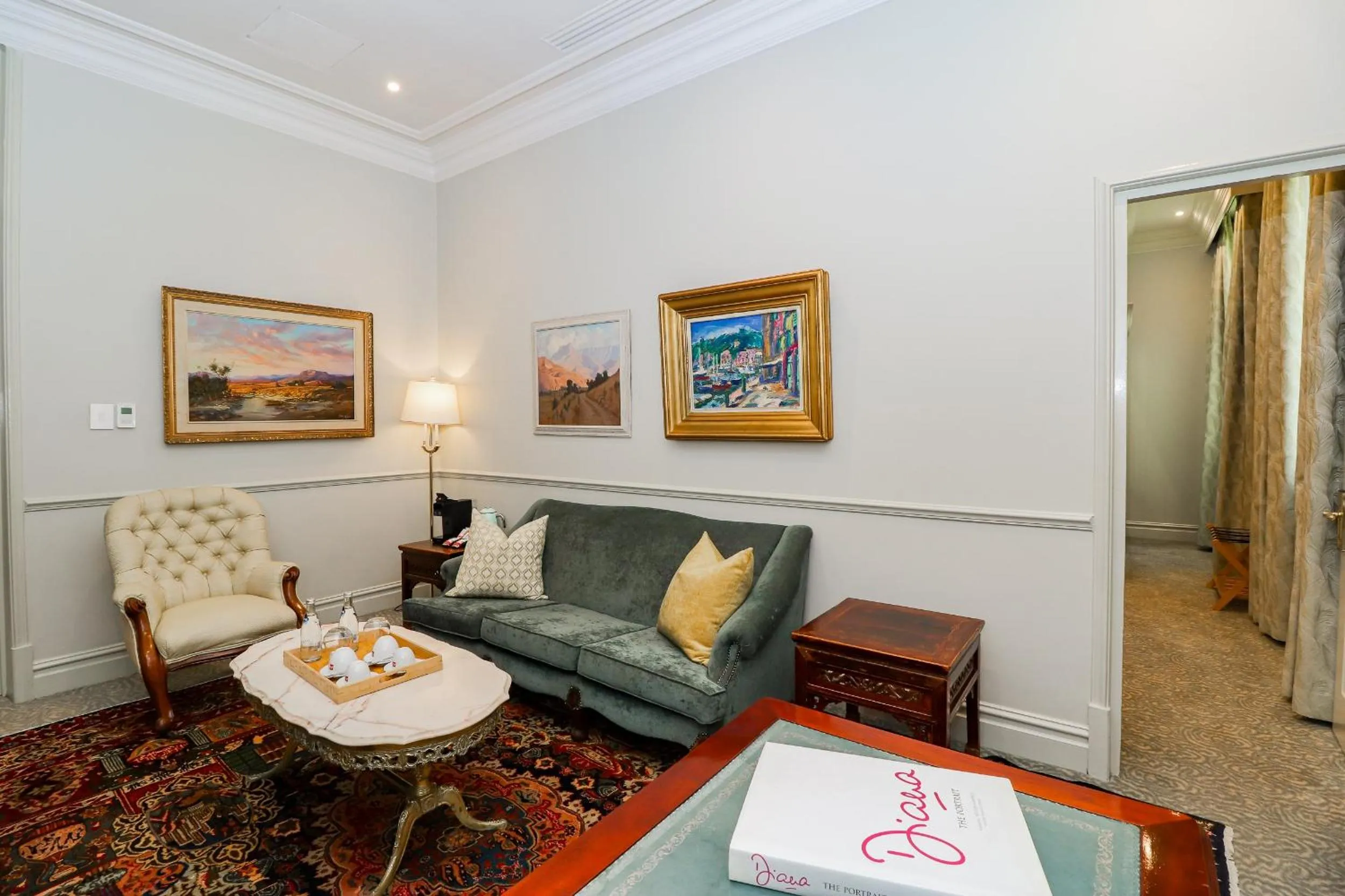 Living room in The Monarch Hotel