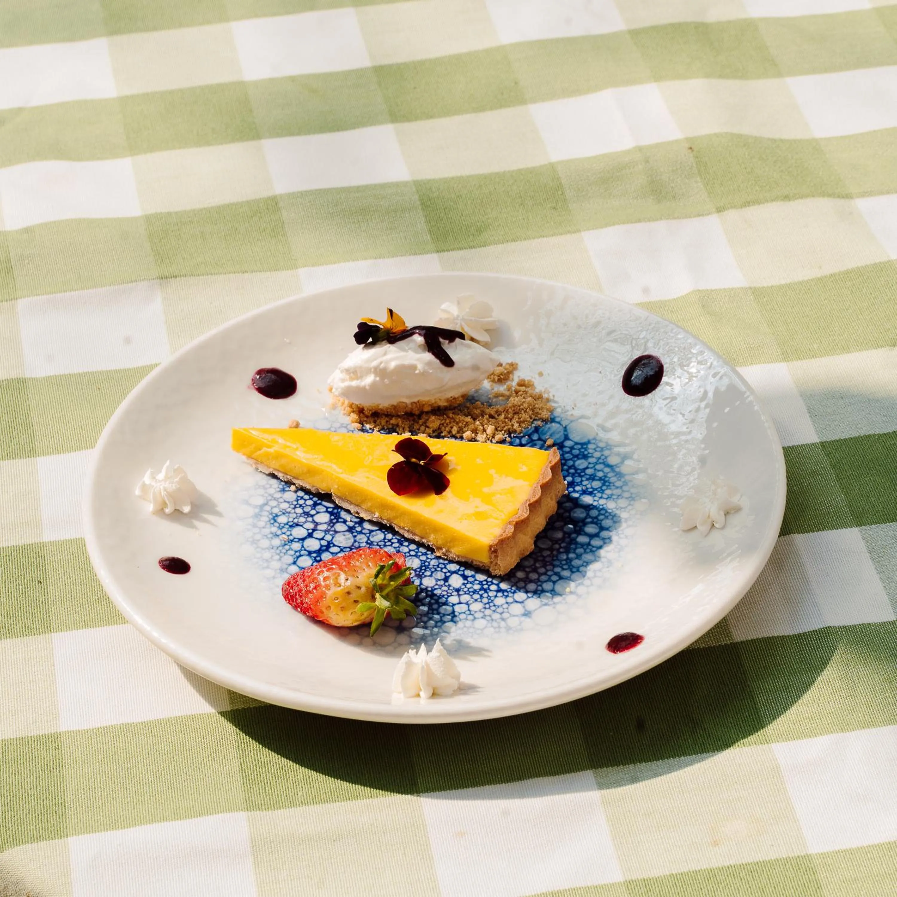 Food and drinks in The Monarch Hotel