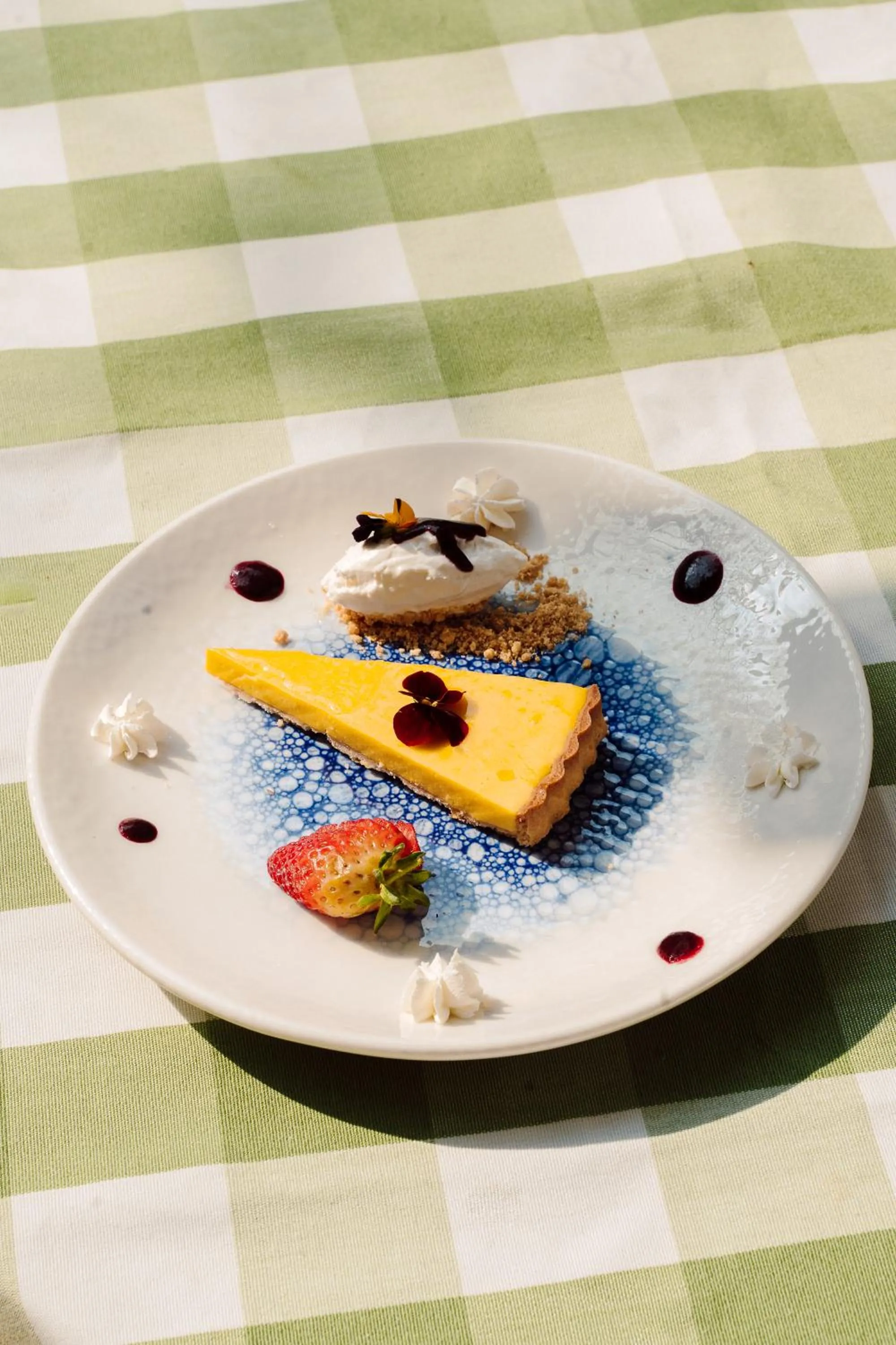 Food and drinks in The Monarch Hotel