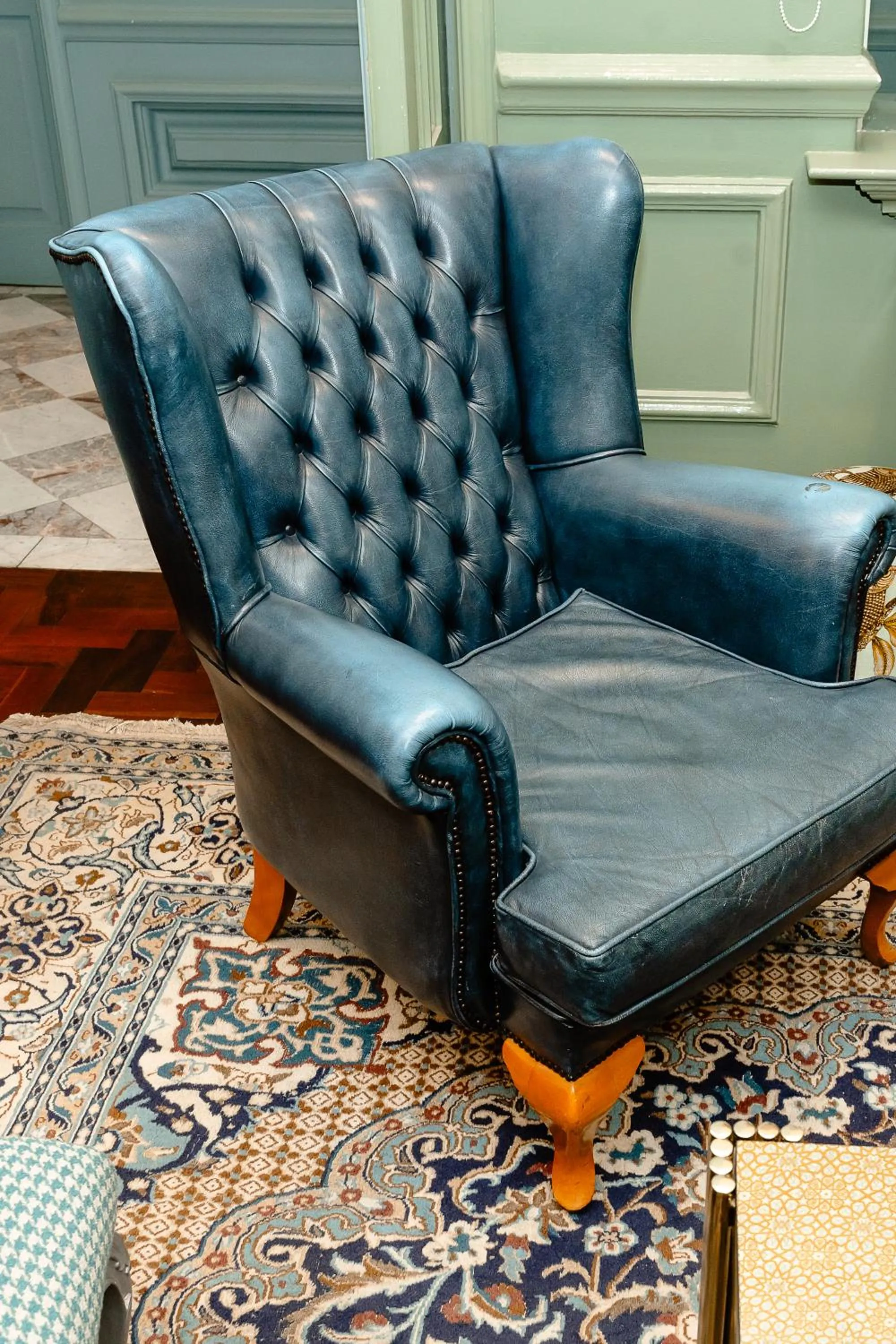 Living room in The Monarch Hotel