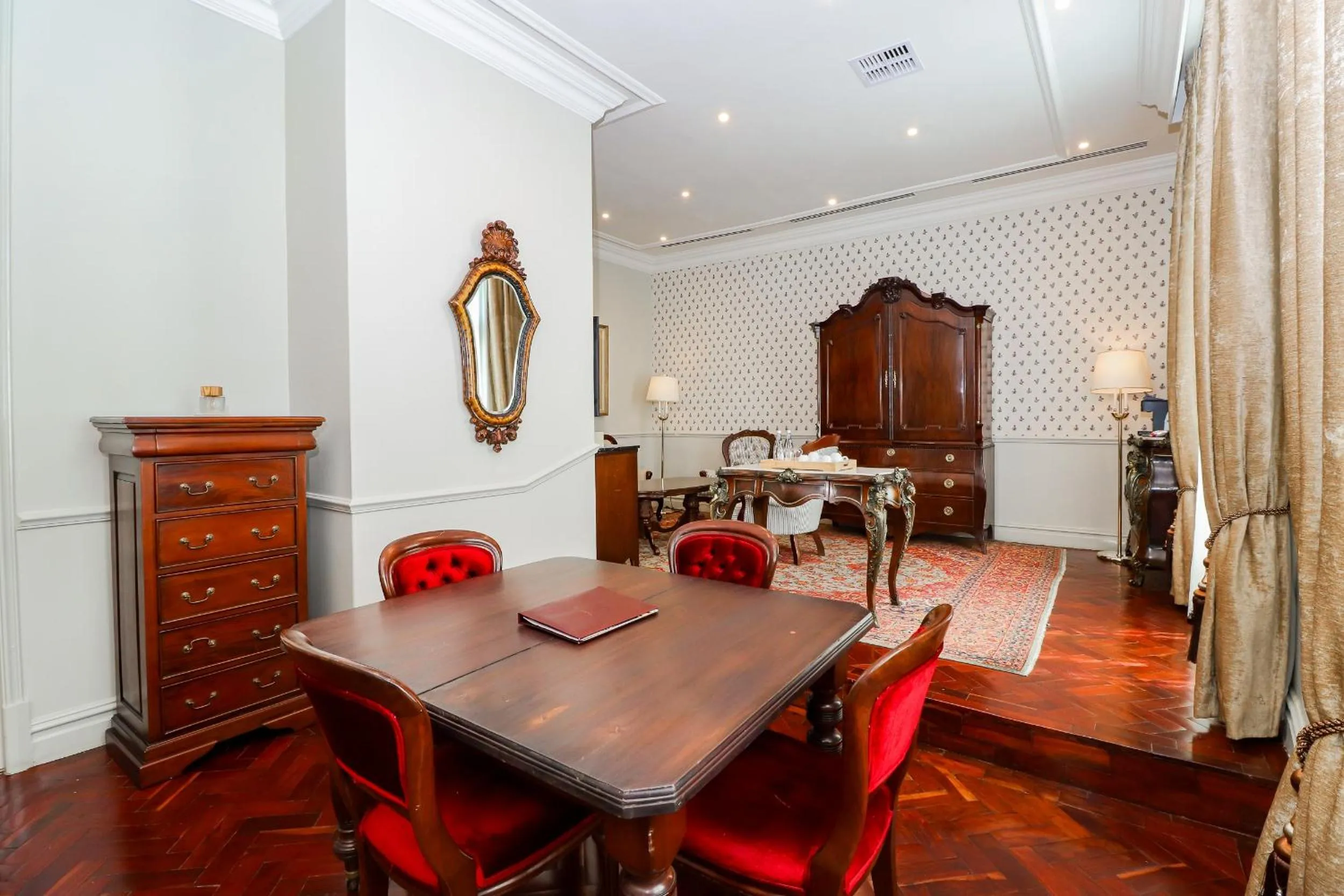 Living room in The Monarch Hotel