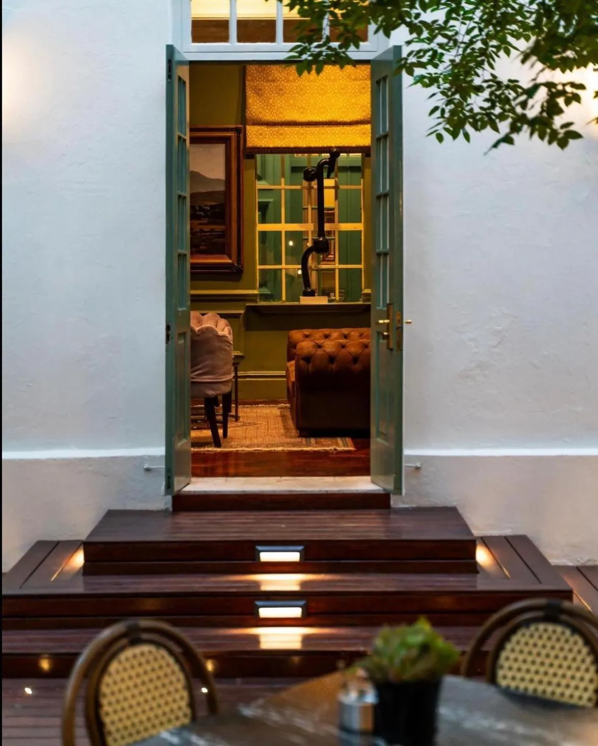 Patio in The Monarch Hotel