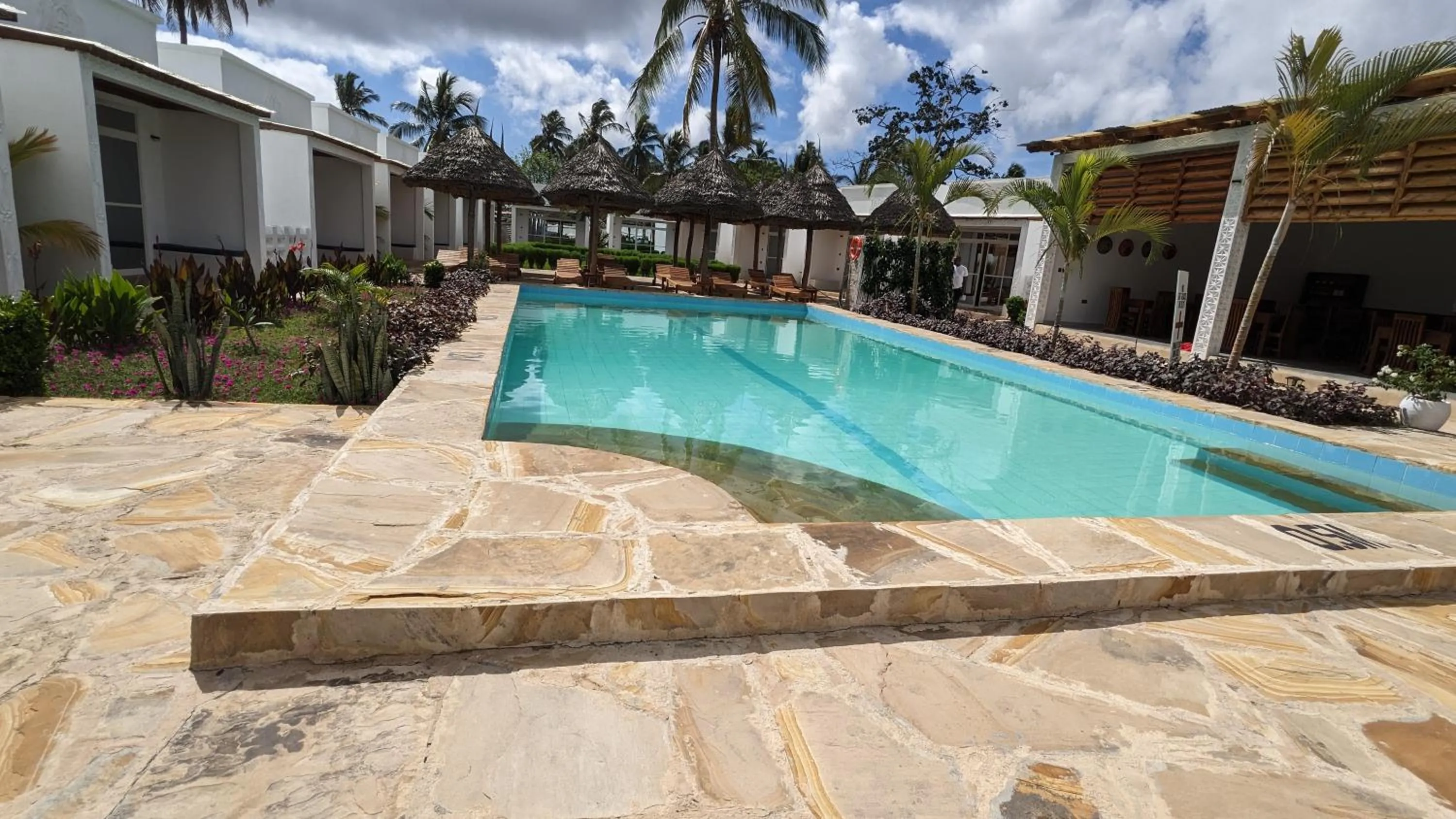 Swimming pool in Mafia Dream Hotel