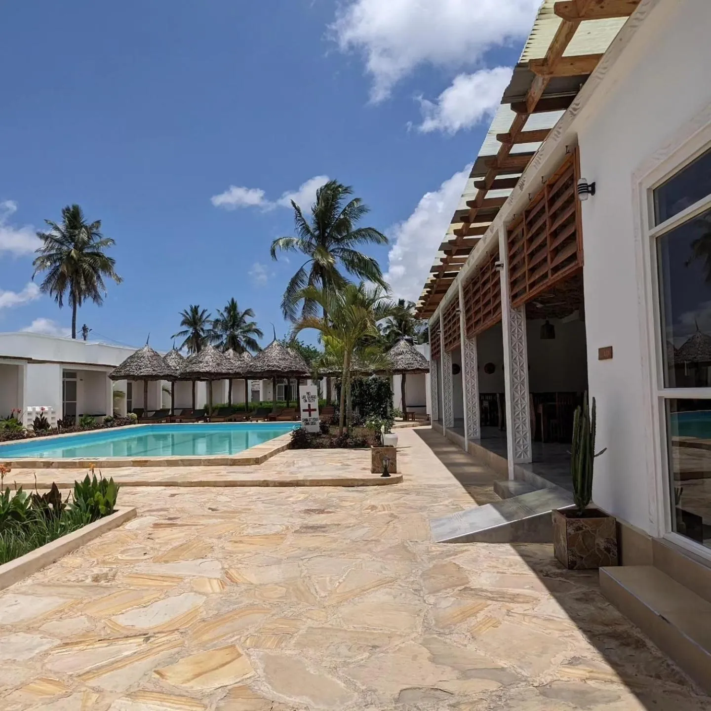 Pool view in Mafia Dream Hotel