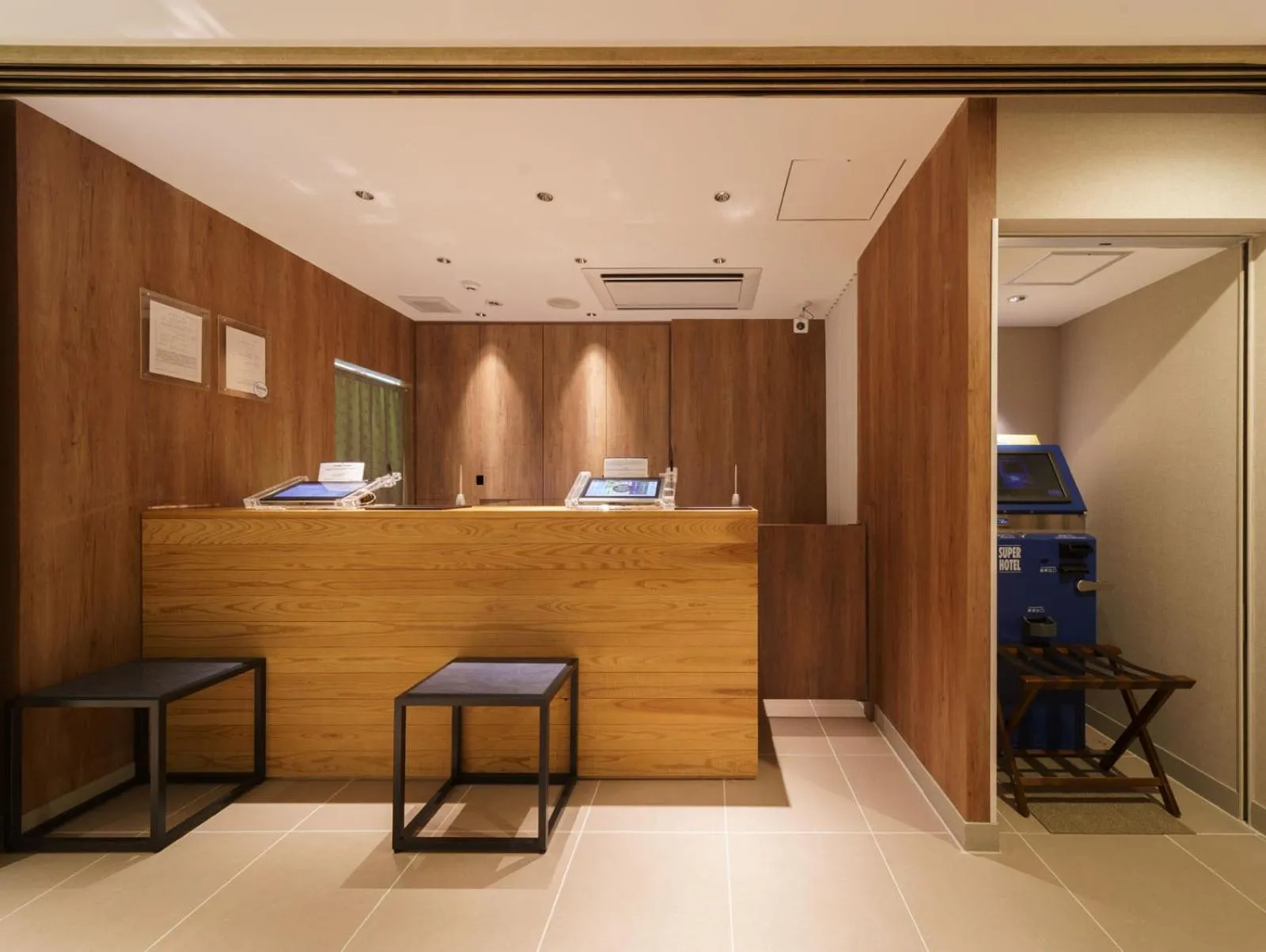 Lobby or reception in Super Hotel Shinagawa Aomono-Yokocho