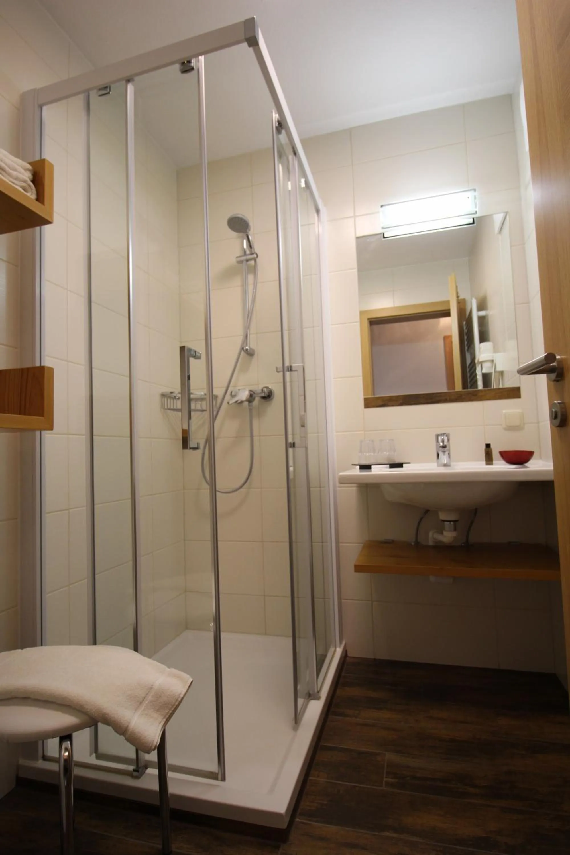 Shower in Hotel Käferhube