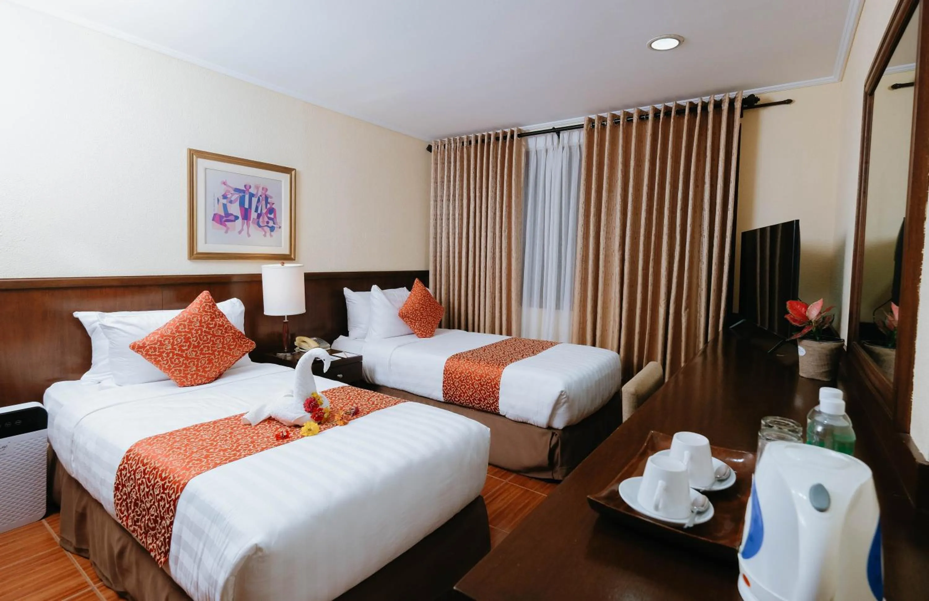 Photo of the whole room, Bed in The Suites At Mount Malarayat