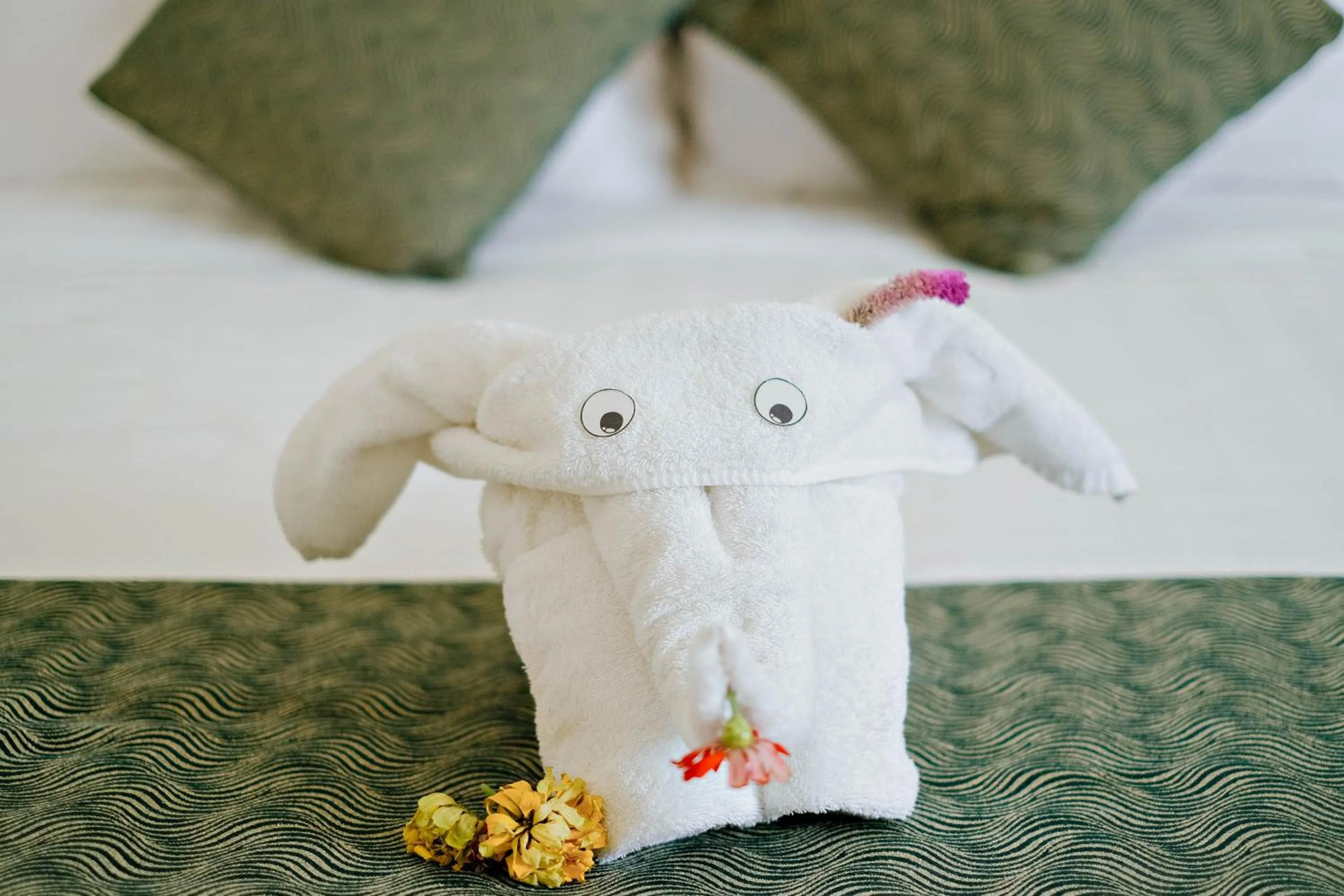 Bed in The Suites At Mount Malarayat