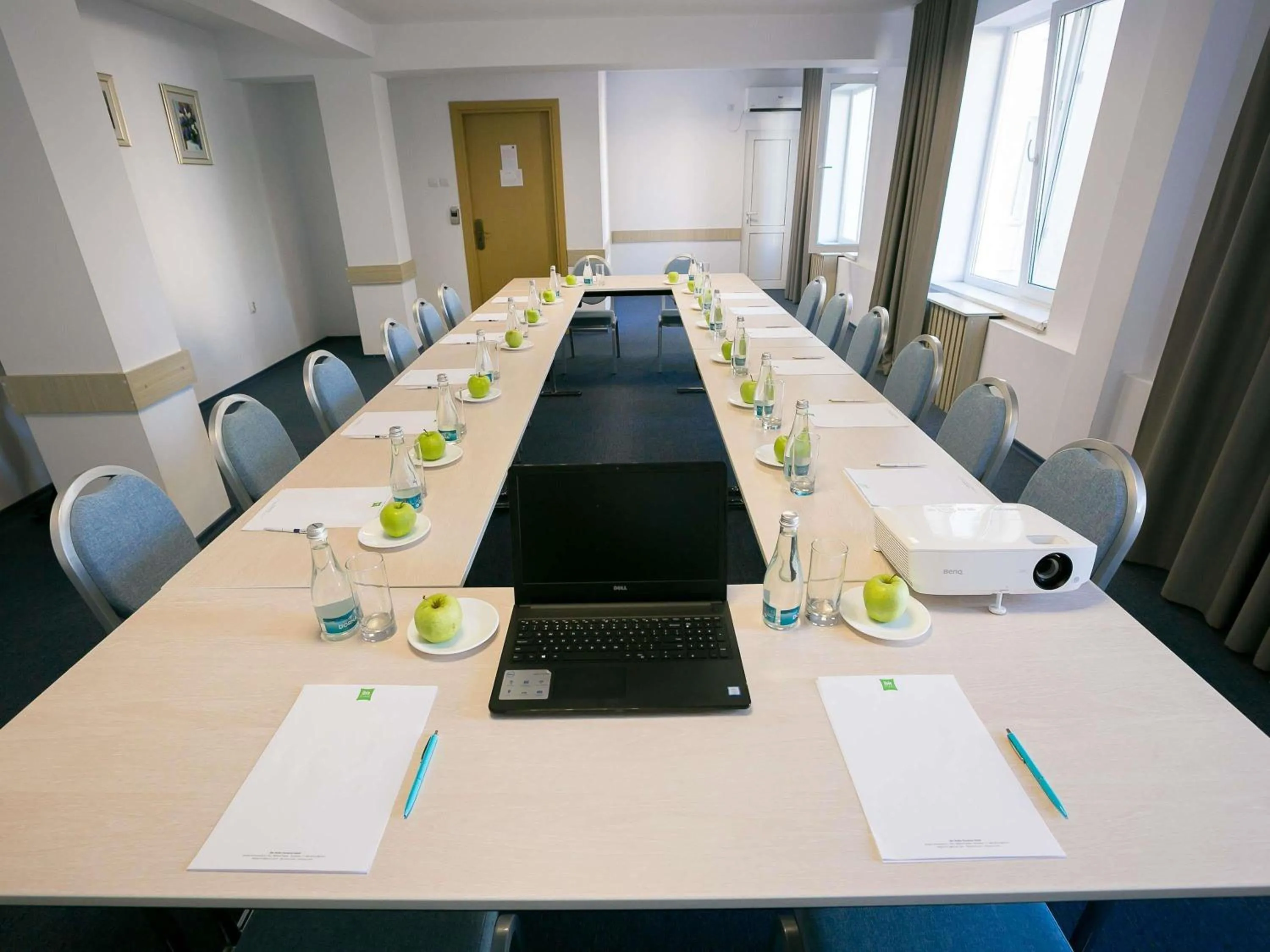 Meeting/conference room in ibis Styles Dunarea Galati