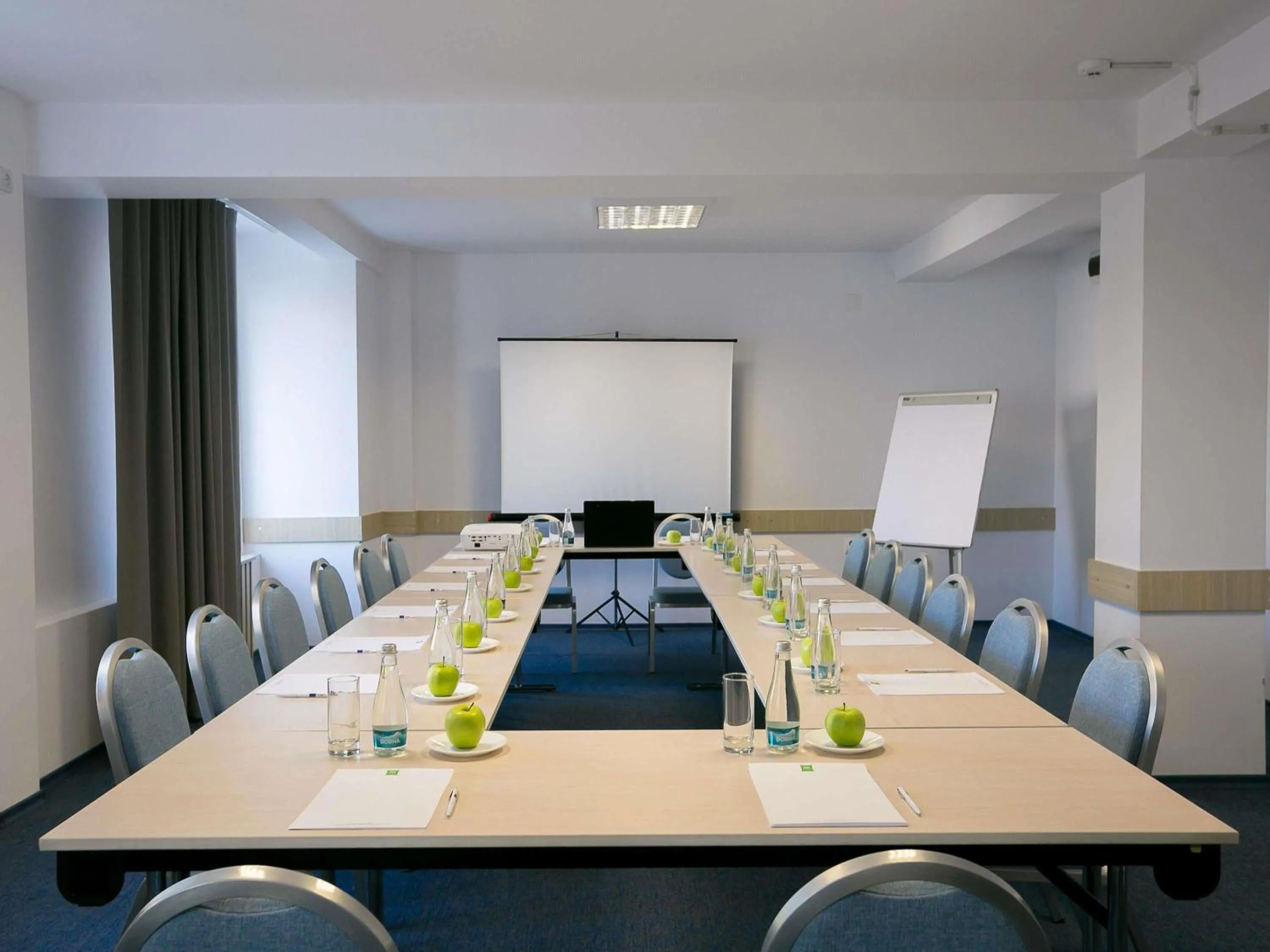 Meeting/conference room in ibis Styles Dunarea Galati