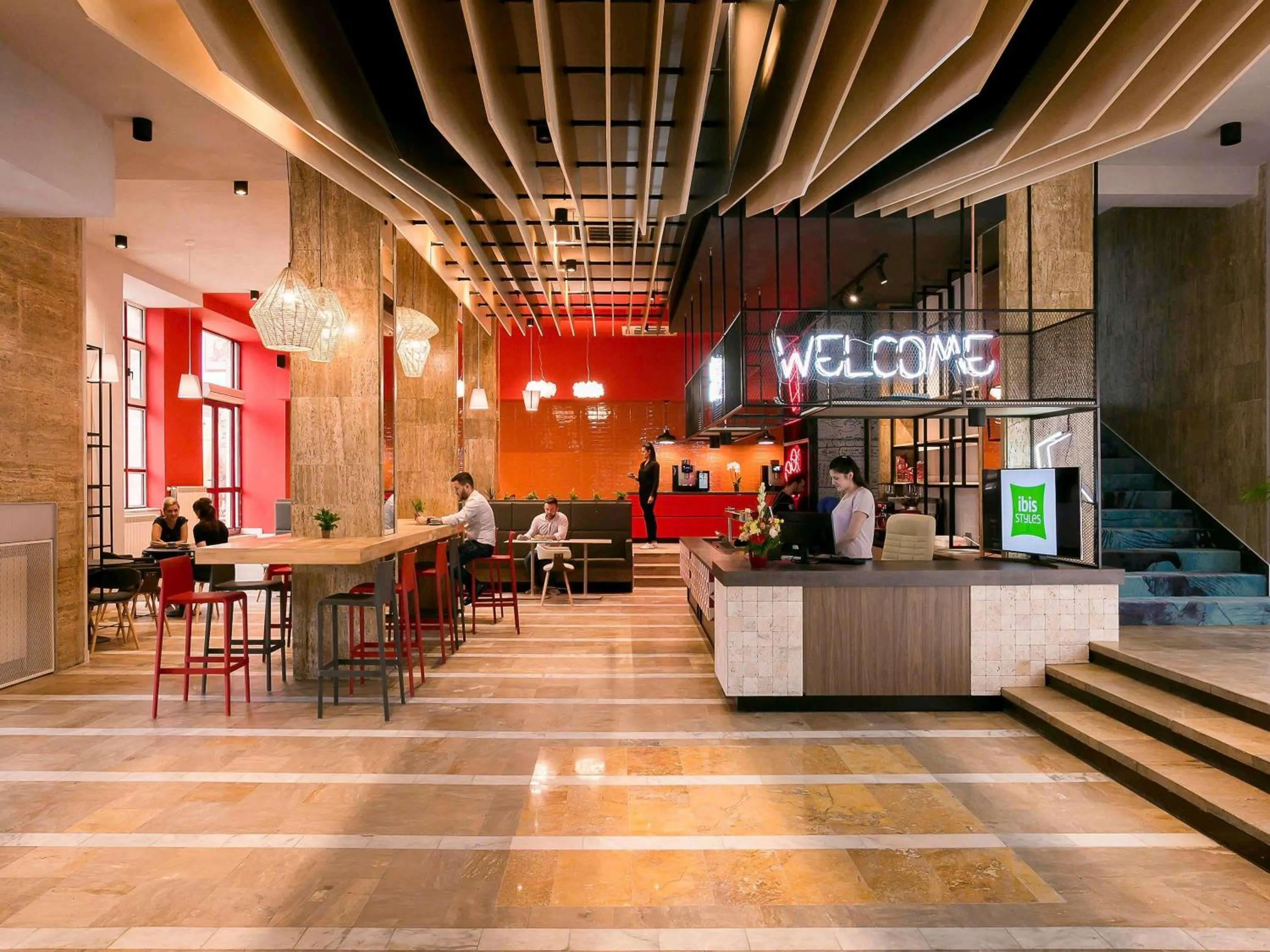 Lounge or bar in ibis Styles Dunarea Galati