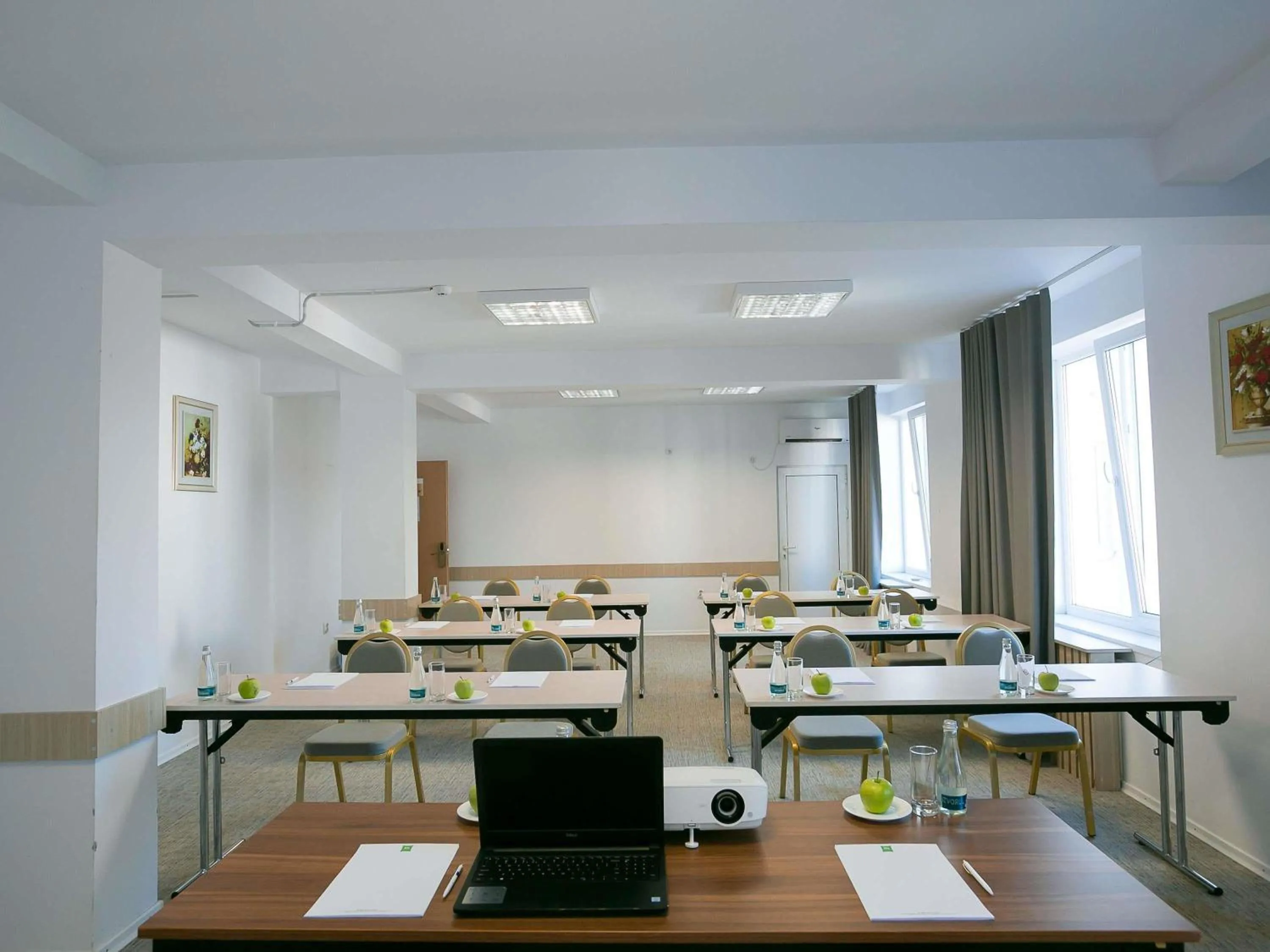 Meeting/conference room in ibis Styles Dunarea Galati