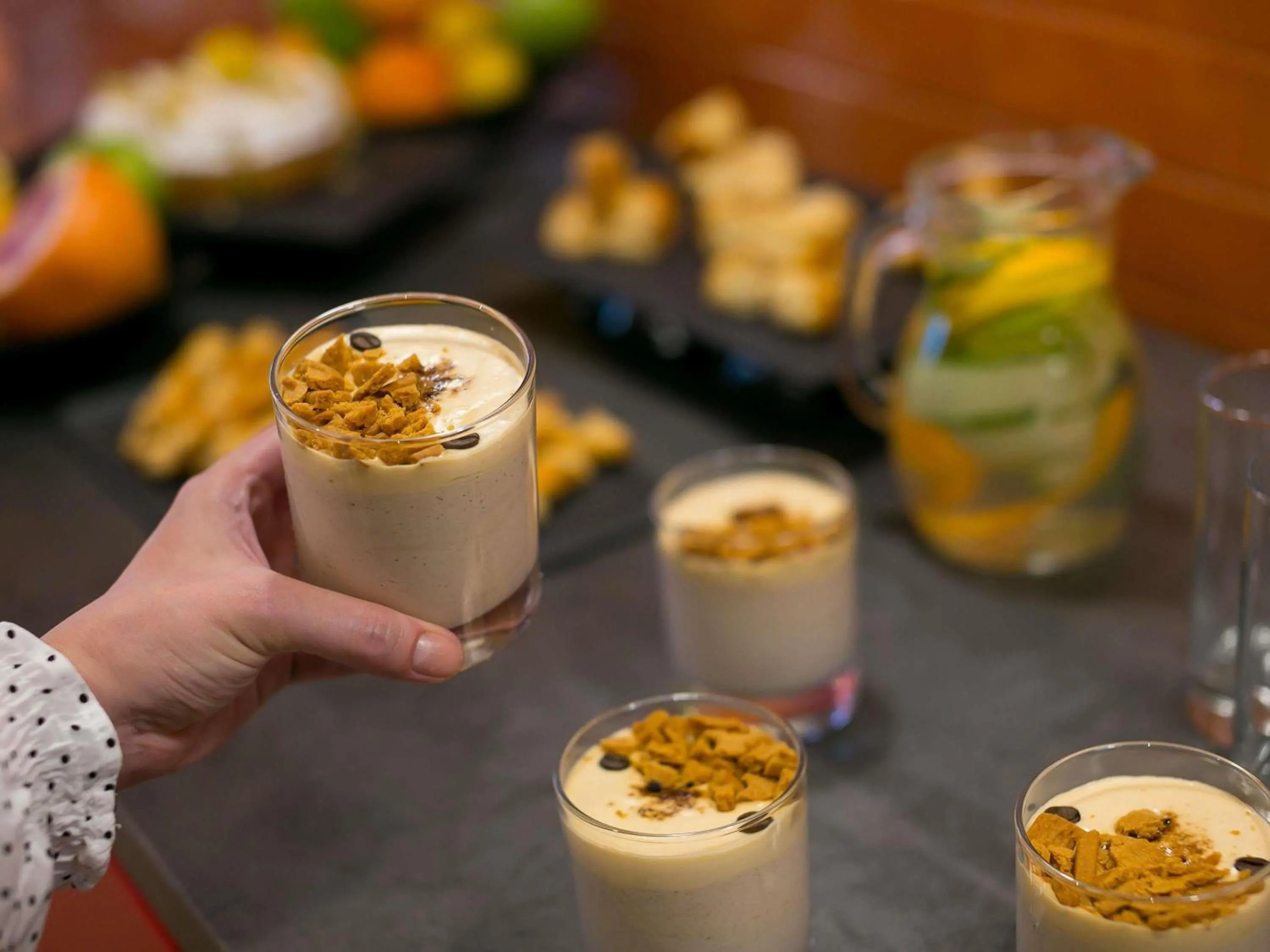 Lounge or bar in ibis Styles Dunarea Galati