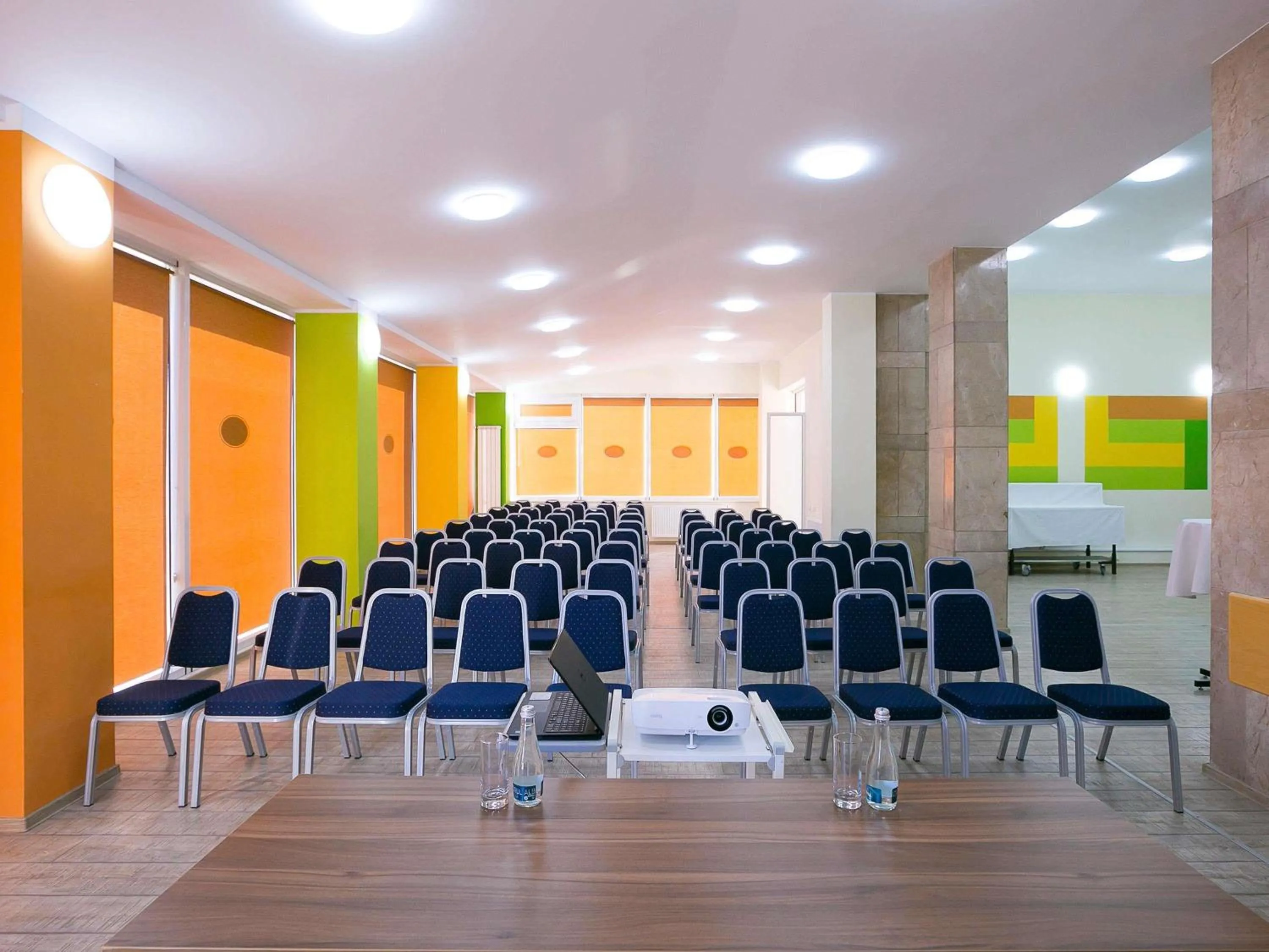 Meeting/conference room in ibis Styles Dunarea Galati