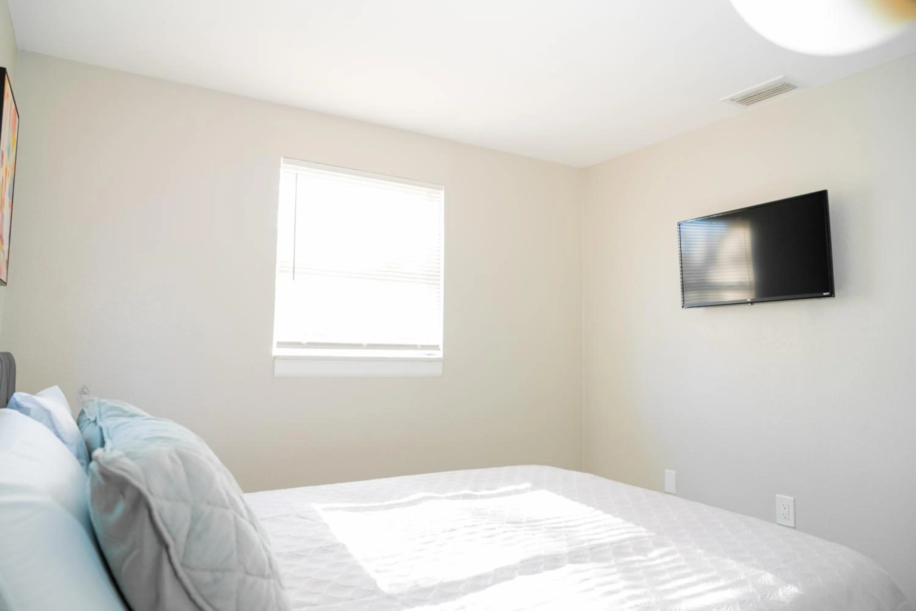 UNIVERSITY SERENITY SUITES