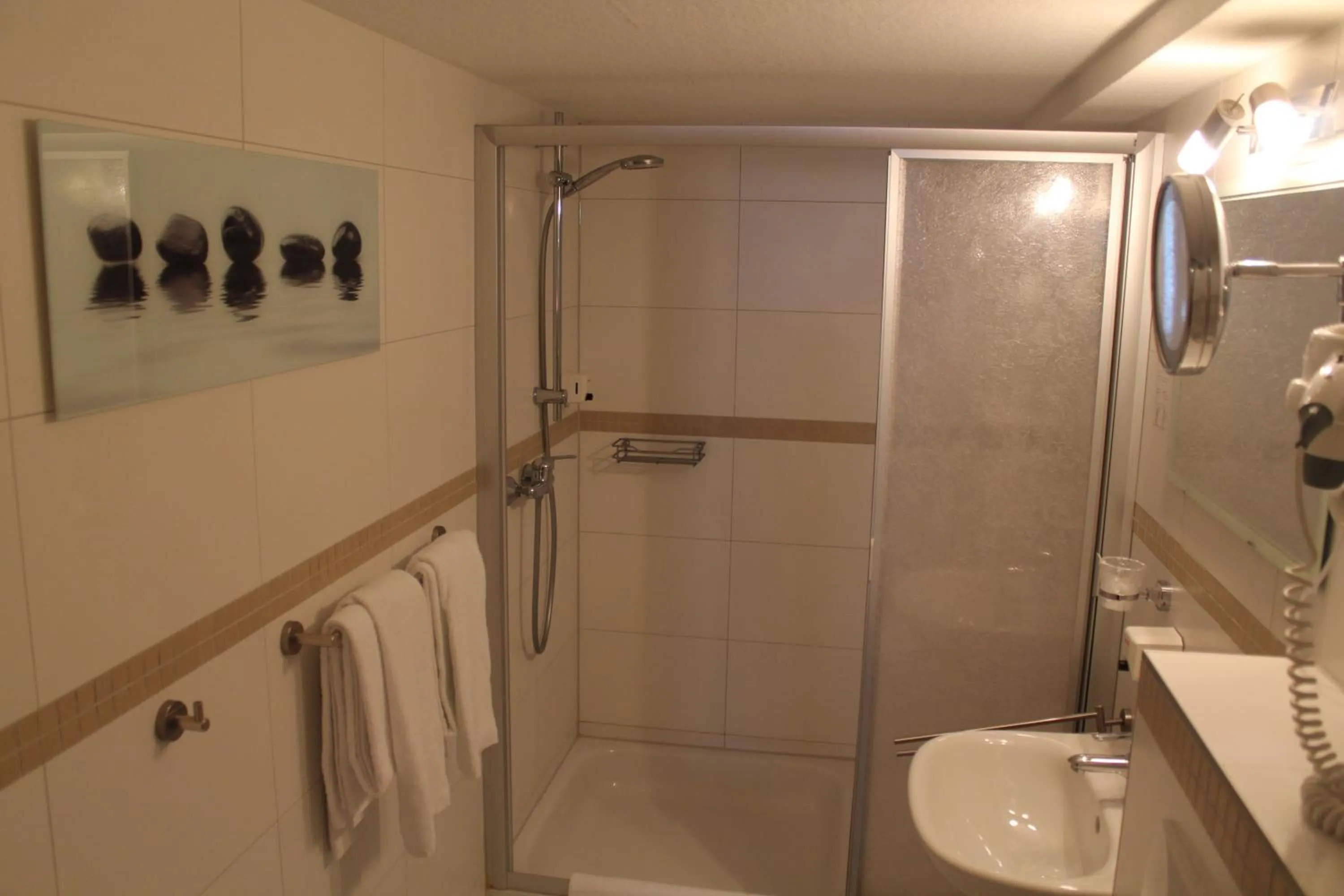 Bathroom in Hotel Harburger Hof