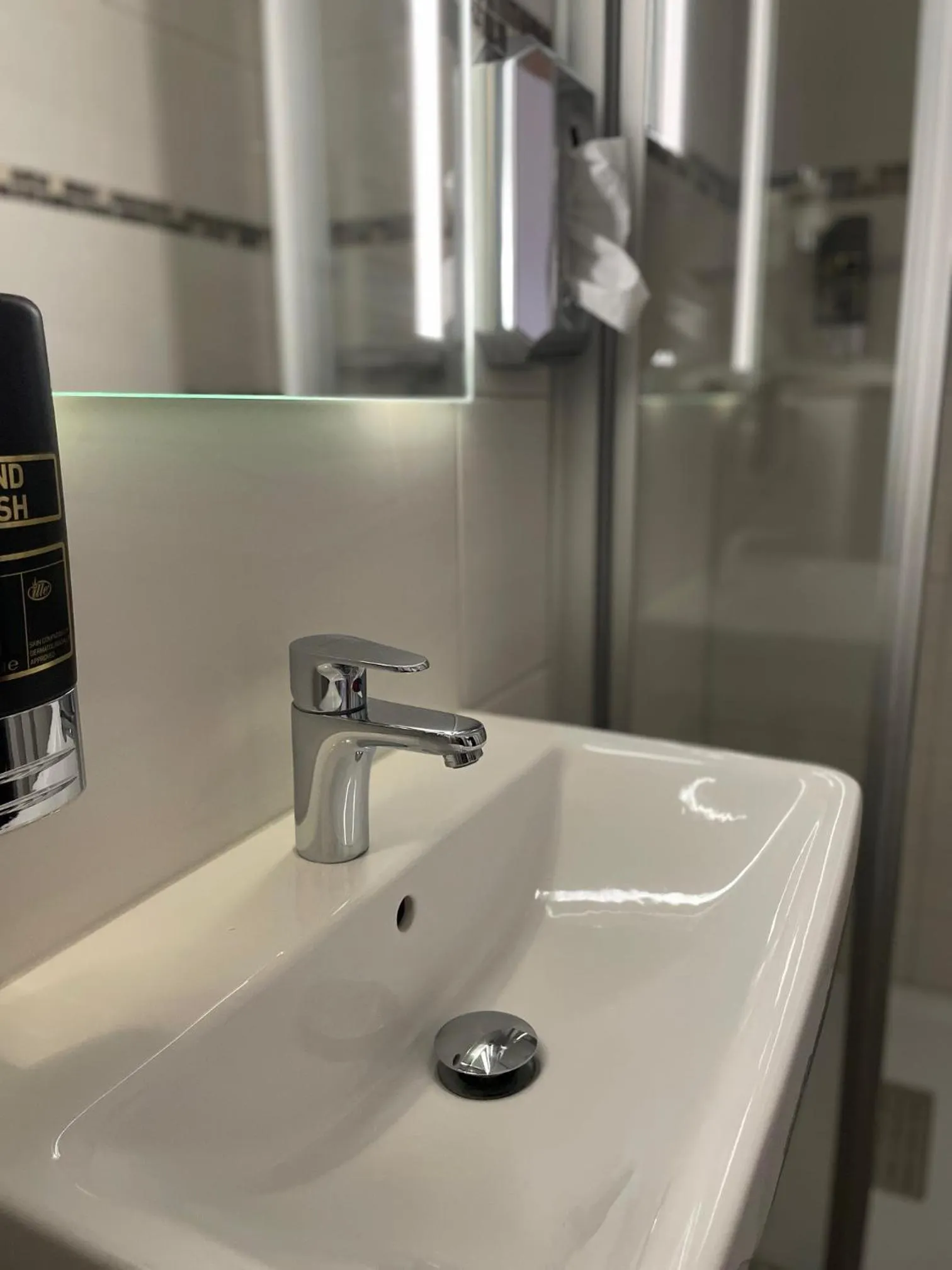 Bathroom in Hotel Harburger Hof