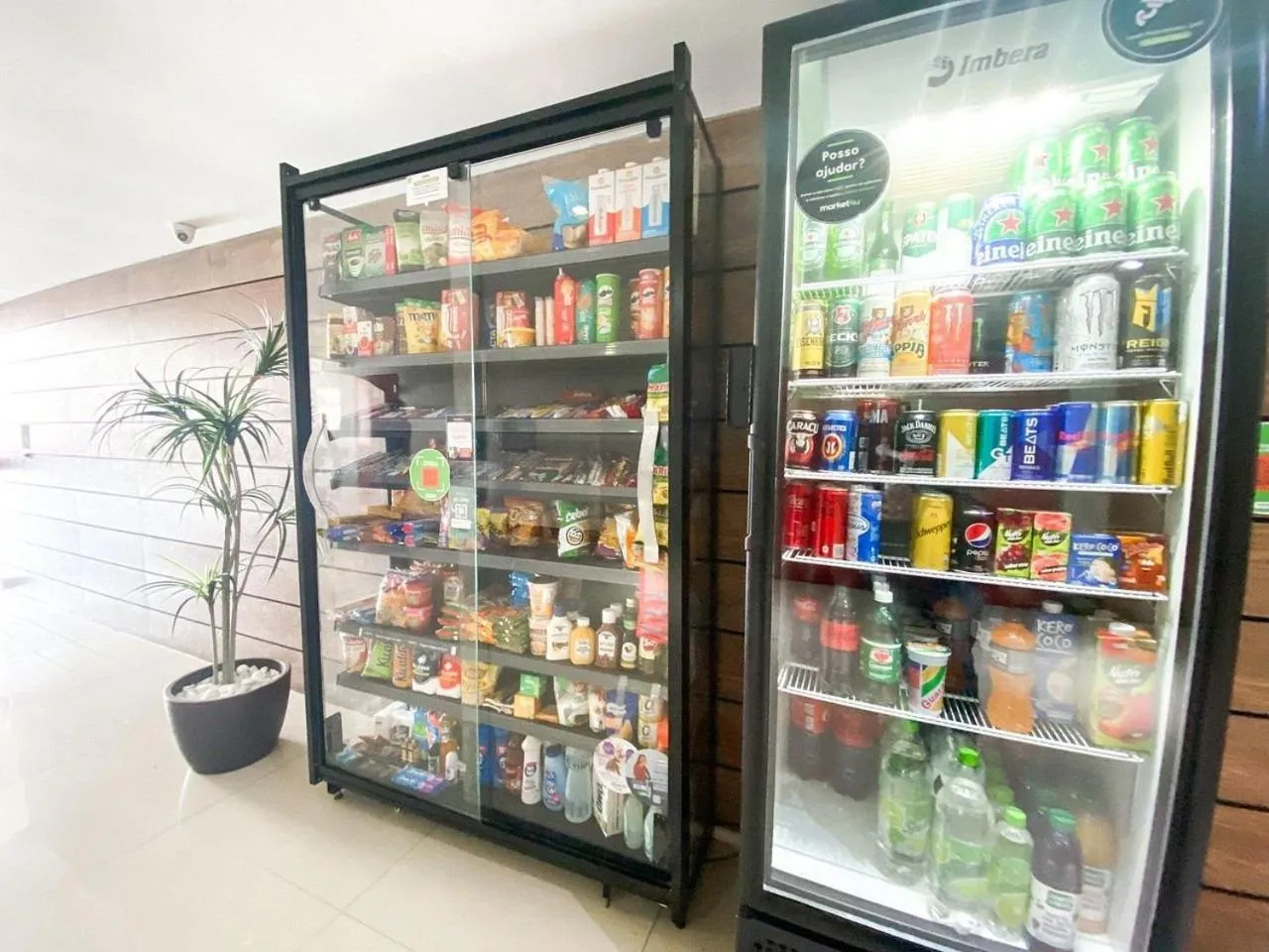 Shopping Area in Ao lado do Metrô e Shopping (1Qto)