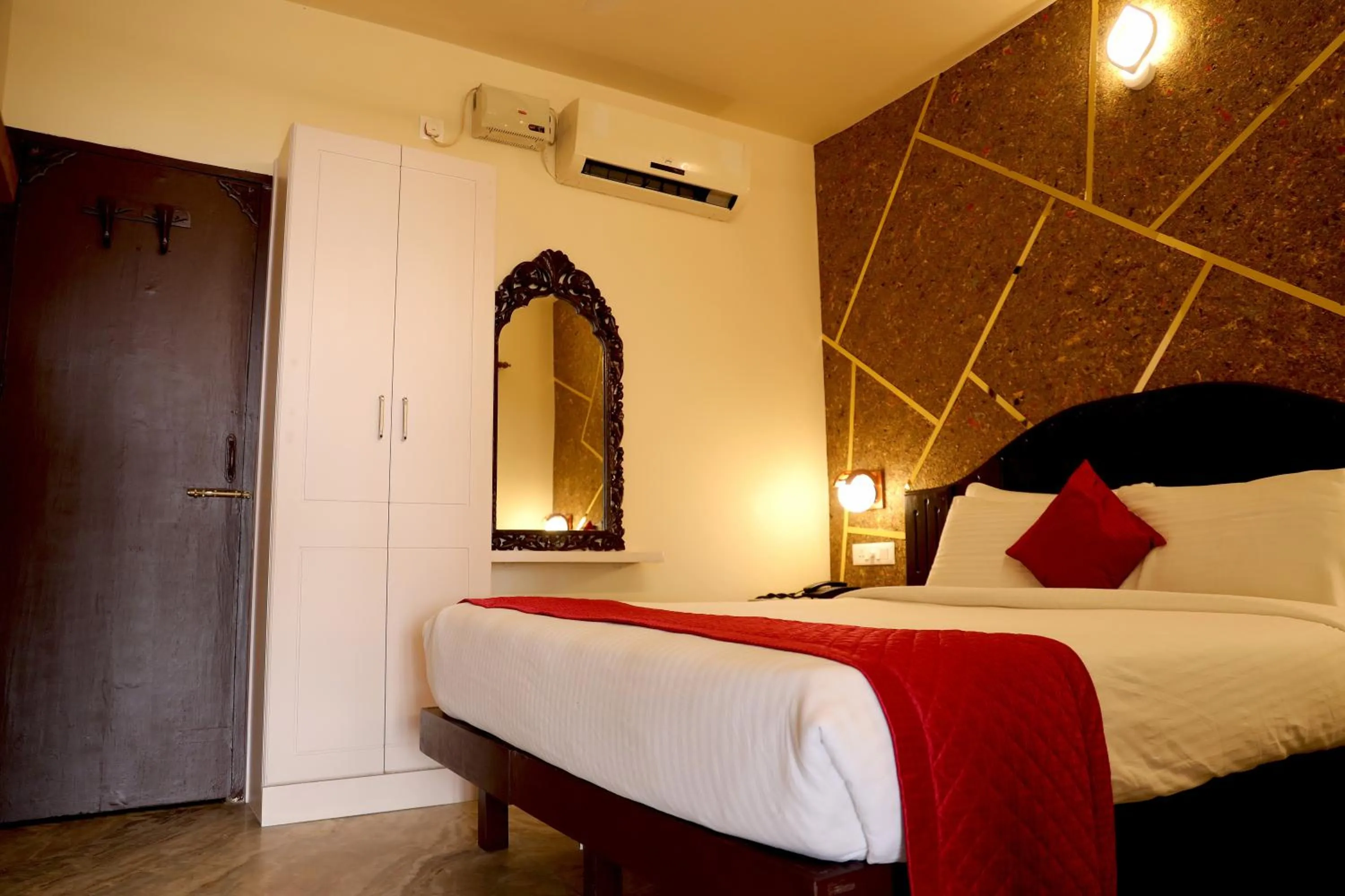 Bed in Lagoona Beach Resort, Kovalam