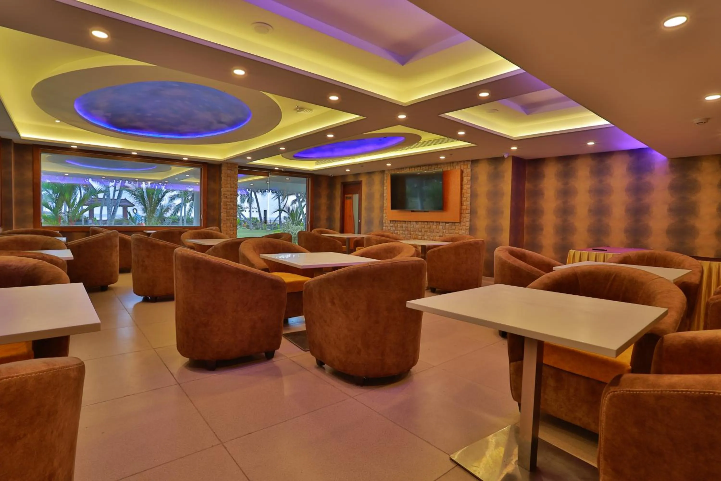 Lounge or bar in Lagoona Beach Resort, Kovalam