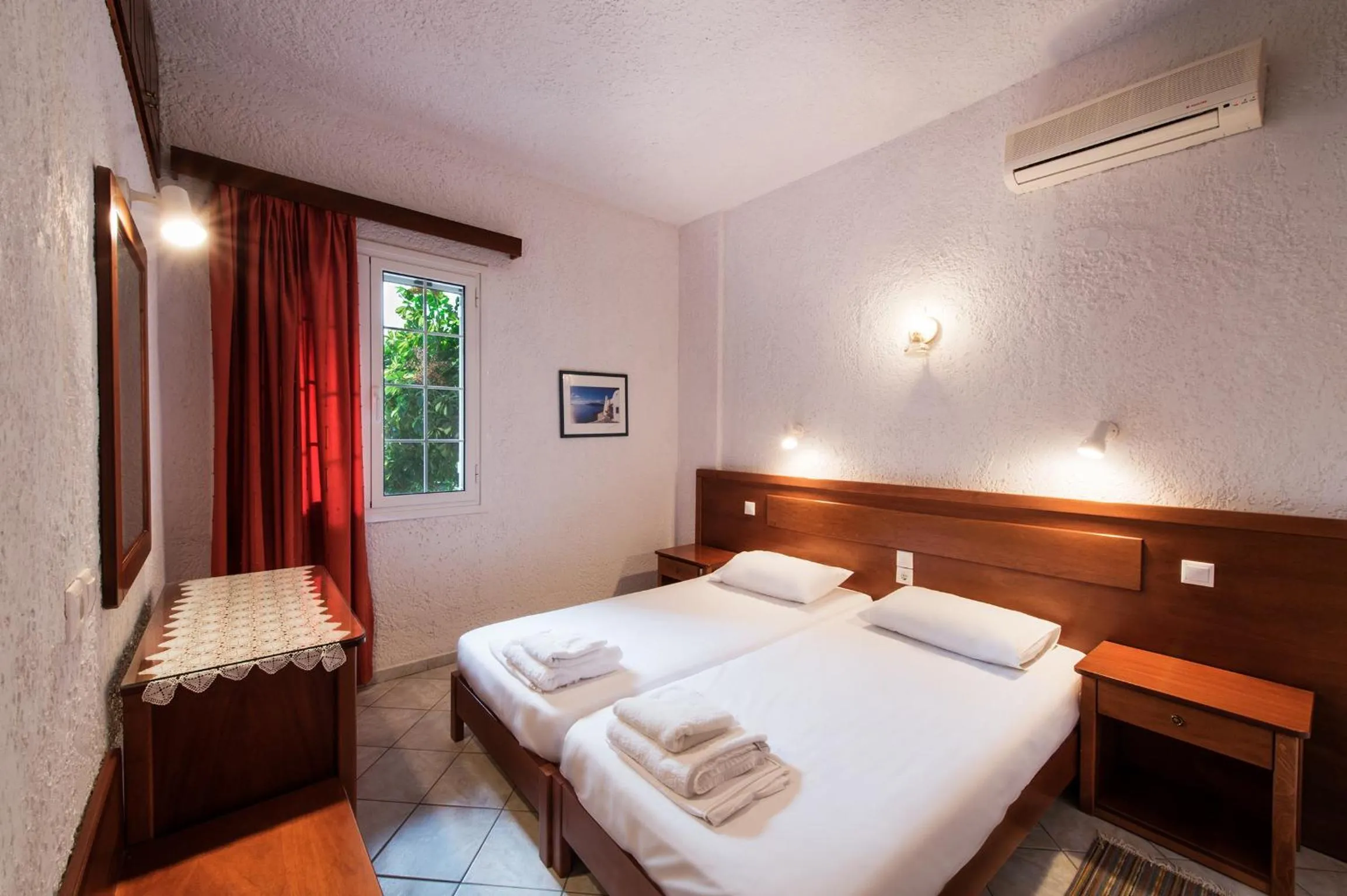 Bedroom, Bed in Koroni Village