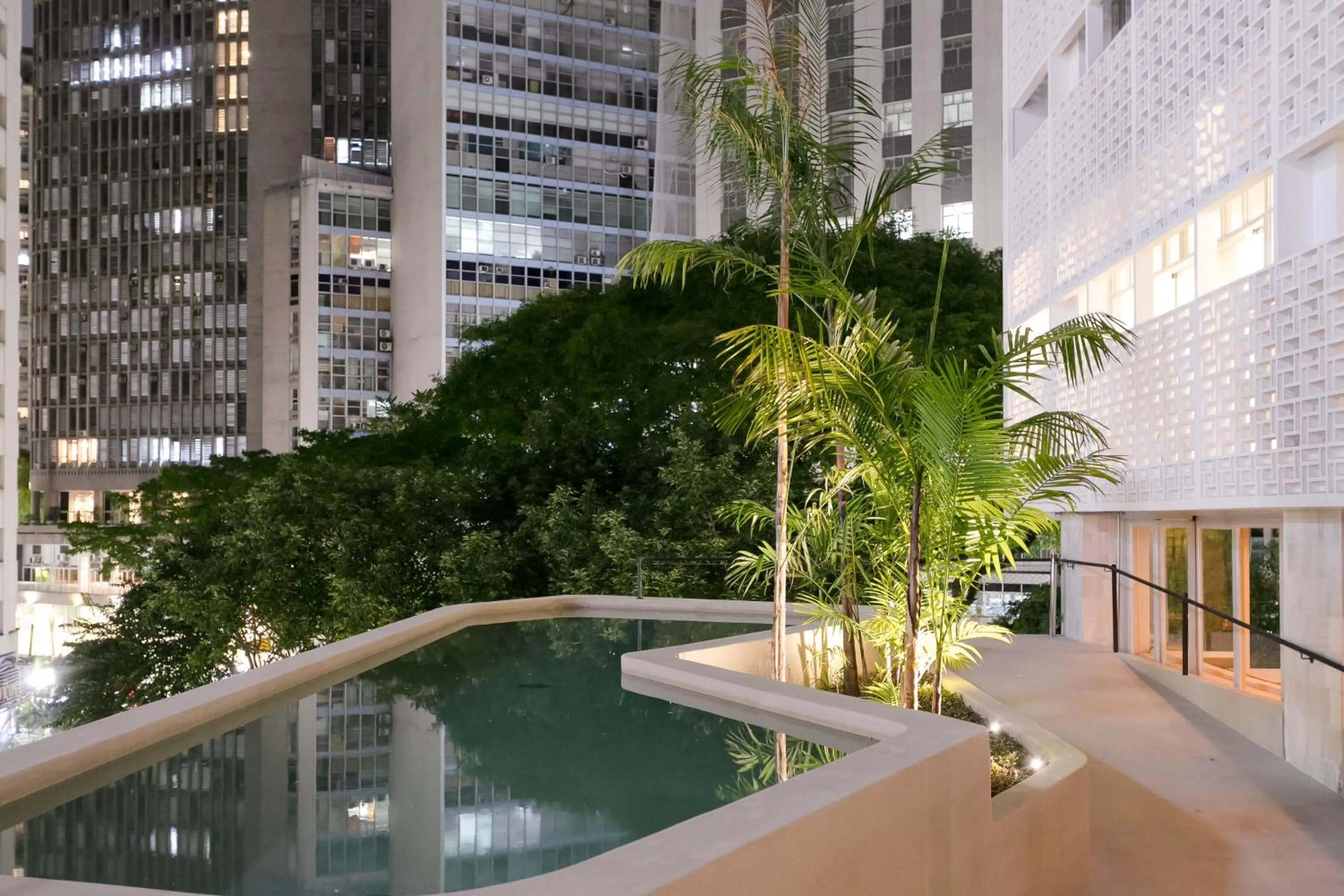 Swimming pool in Tabas - Renata Edifício - Vila Buarque
