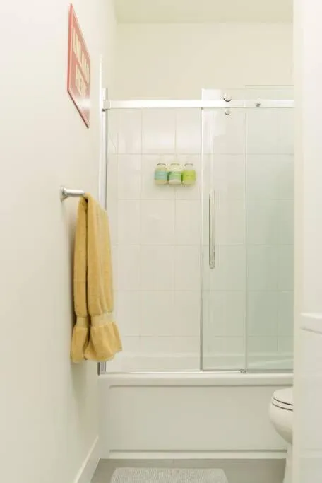 The Nest - Condo with Hot Tub & BBQ