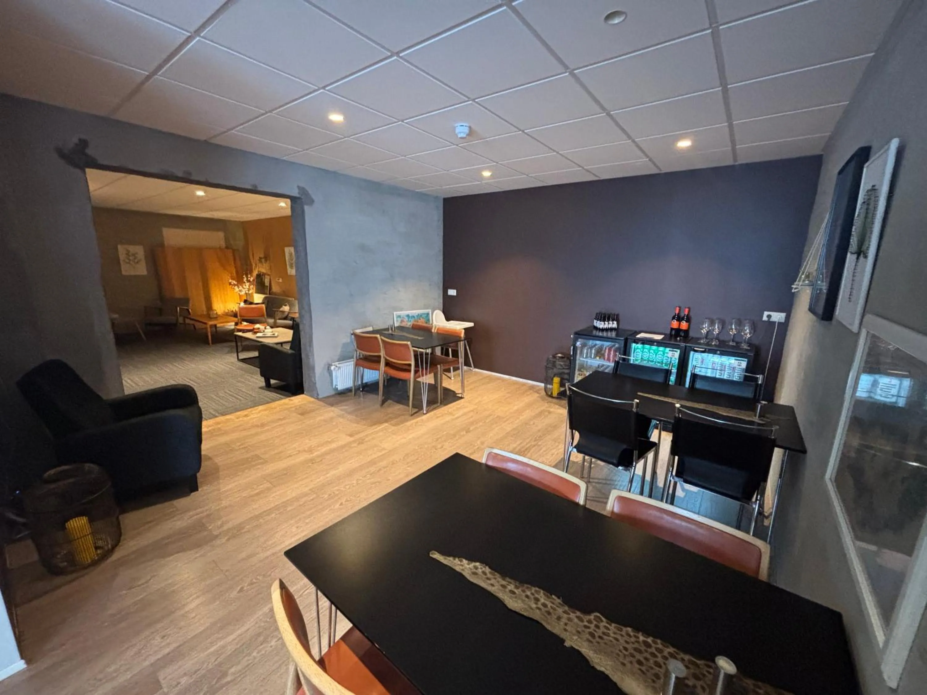 Communal lounge/ TV room in Hotel West