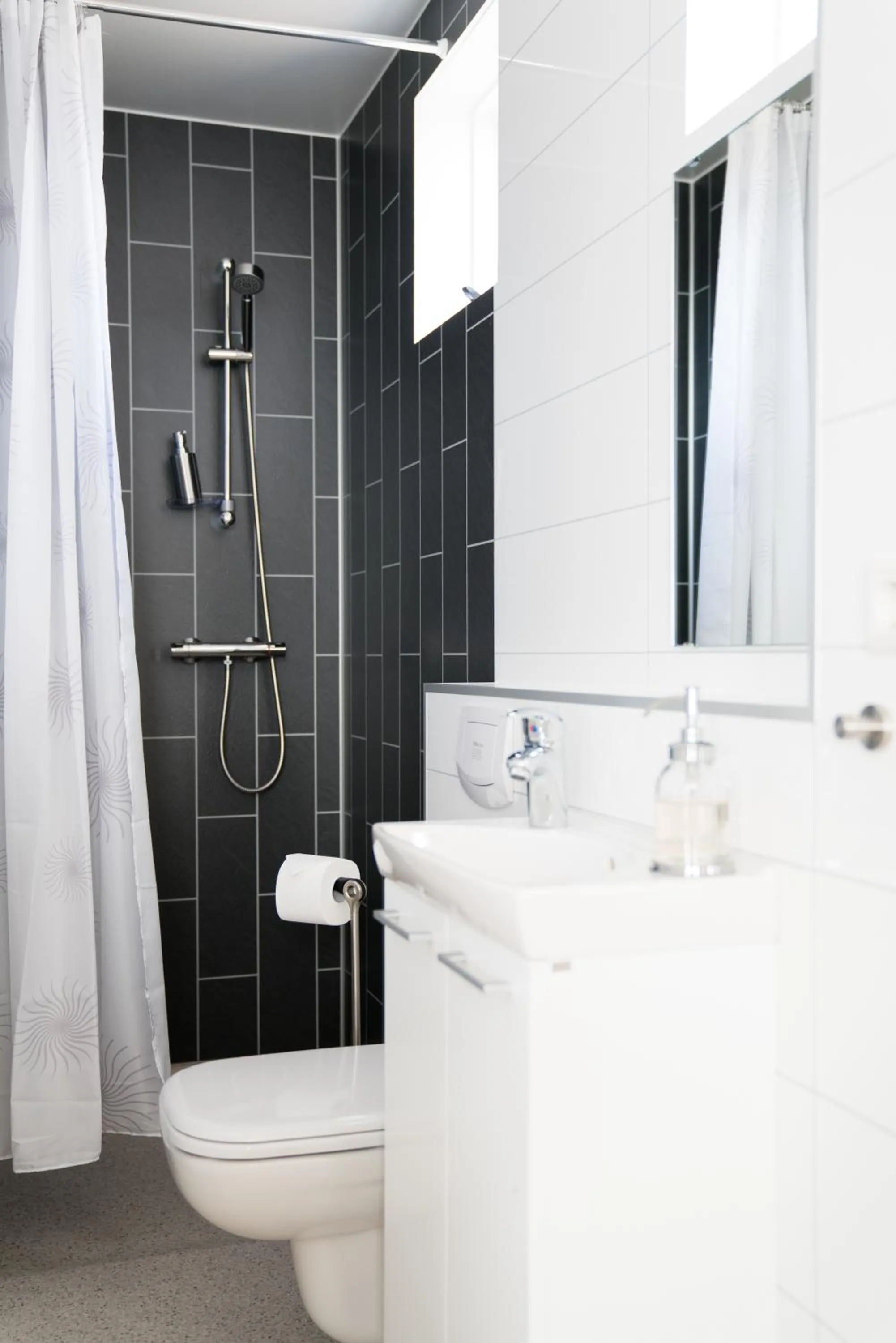 Bathroom in Hotel West