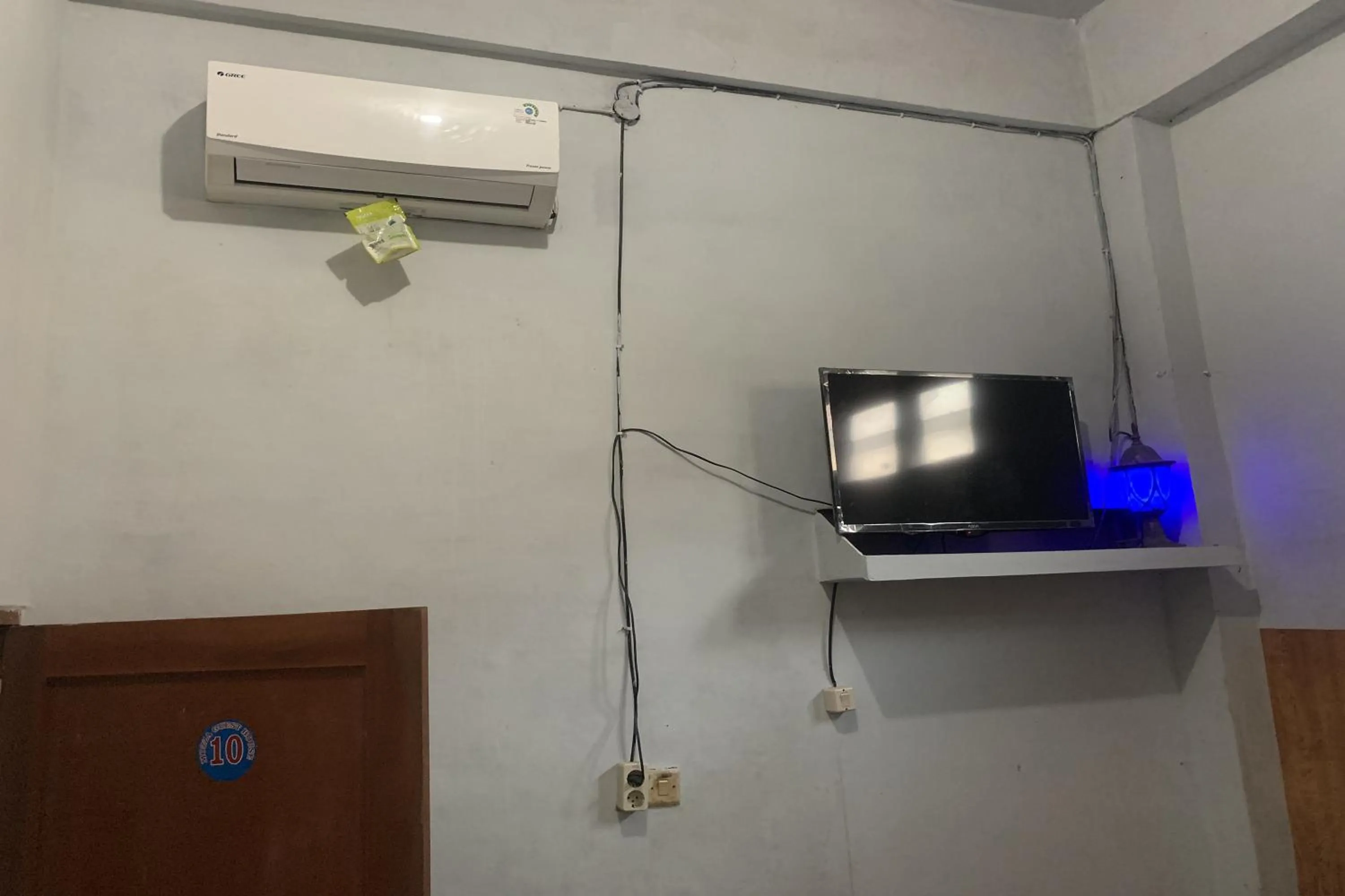 TV and multimedia in Mozza guest house