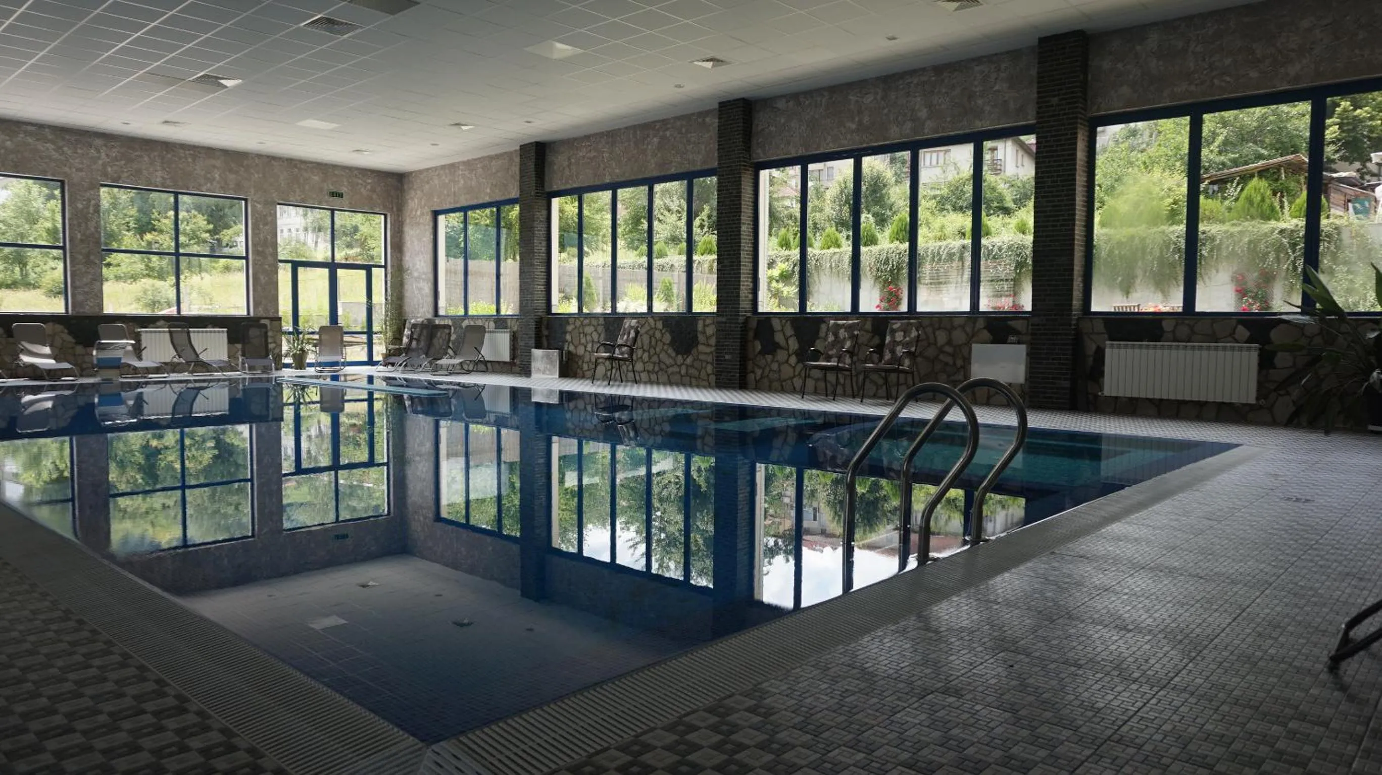 Swimming pool in Хотел Стиляна/Hotel Stilyana