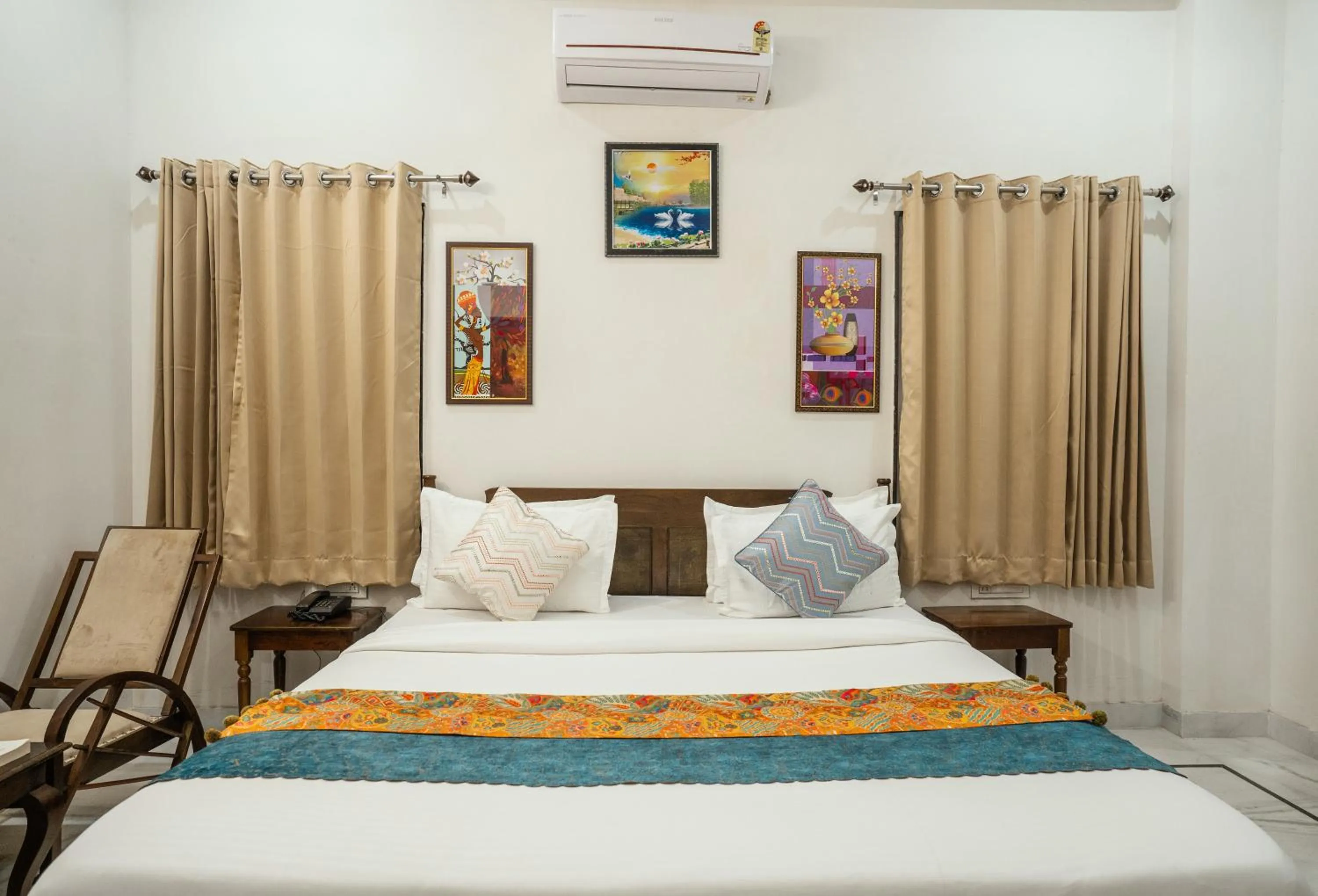 Bed in Villa Tha Gadh Bansiya